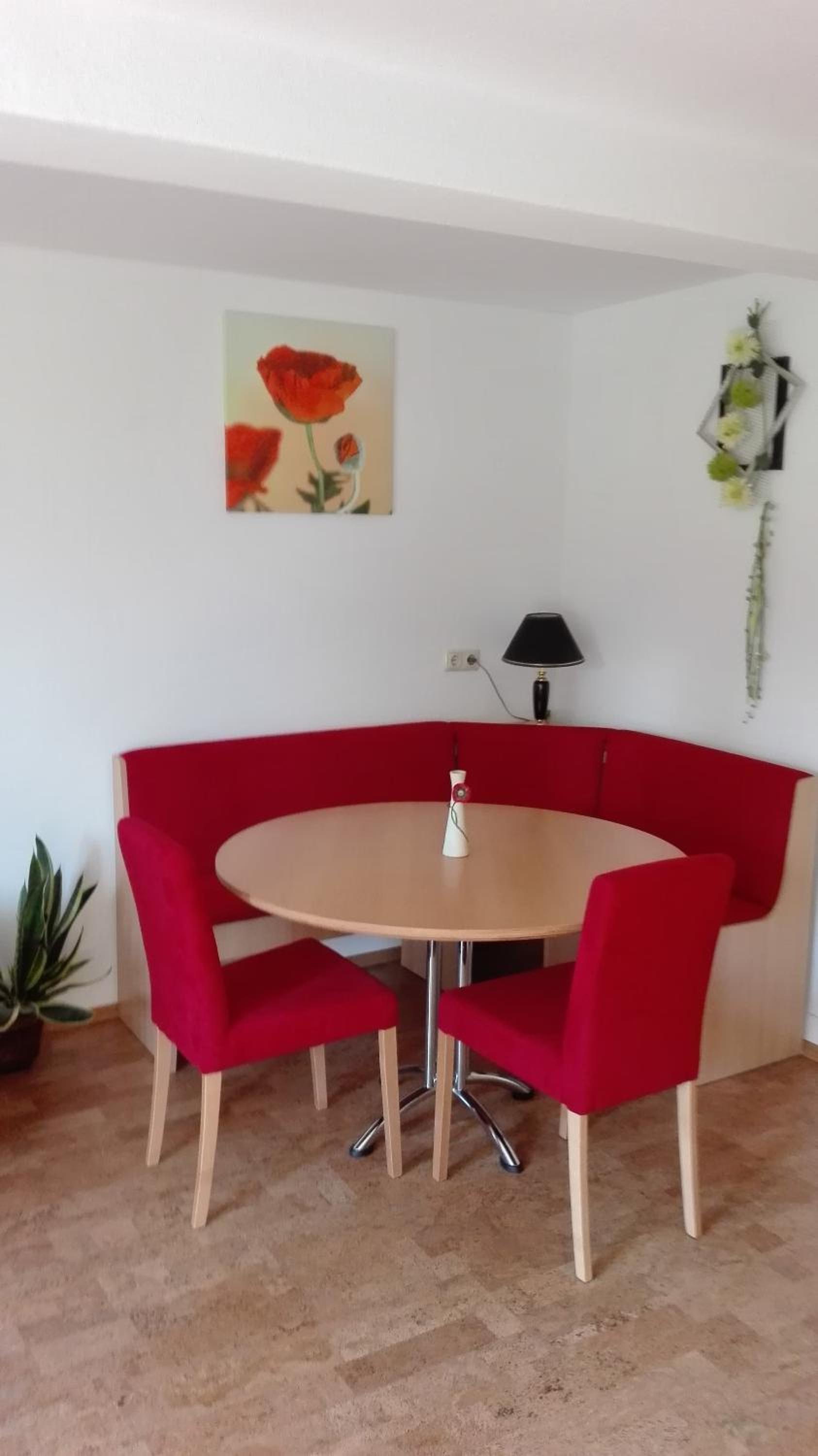 Two-Bedroom Apartment with Mountain View photo 3