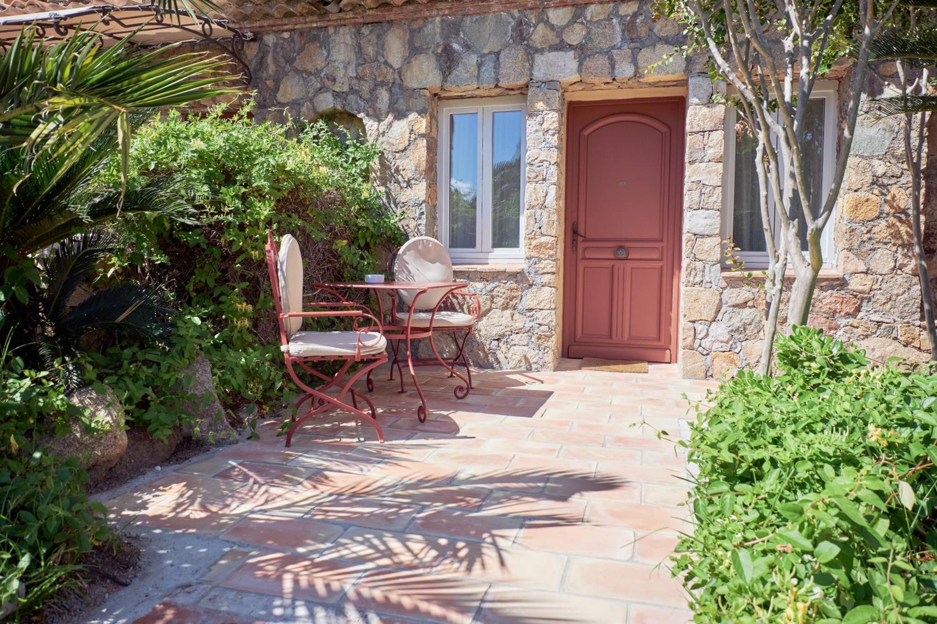 Suite Demeure - Garden View - Photo 3