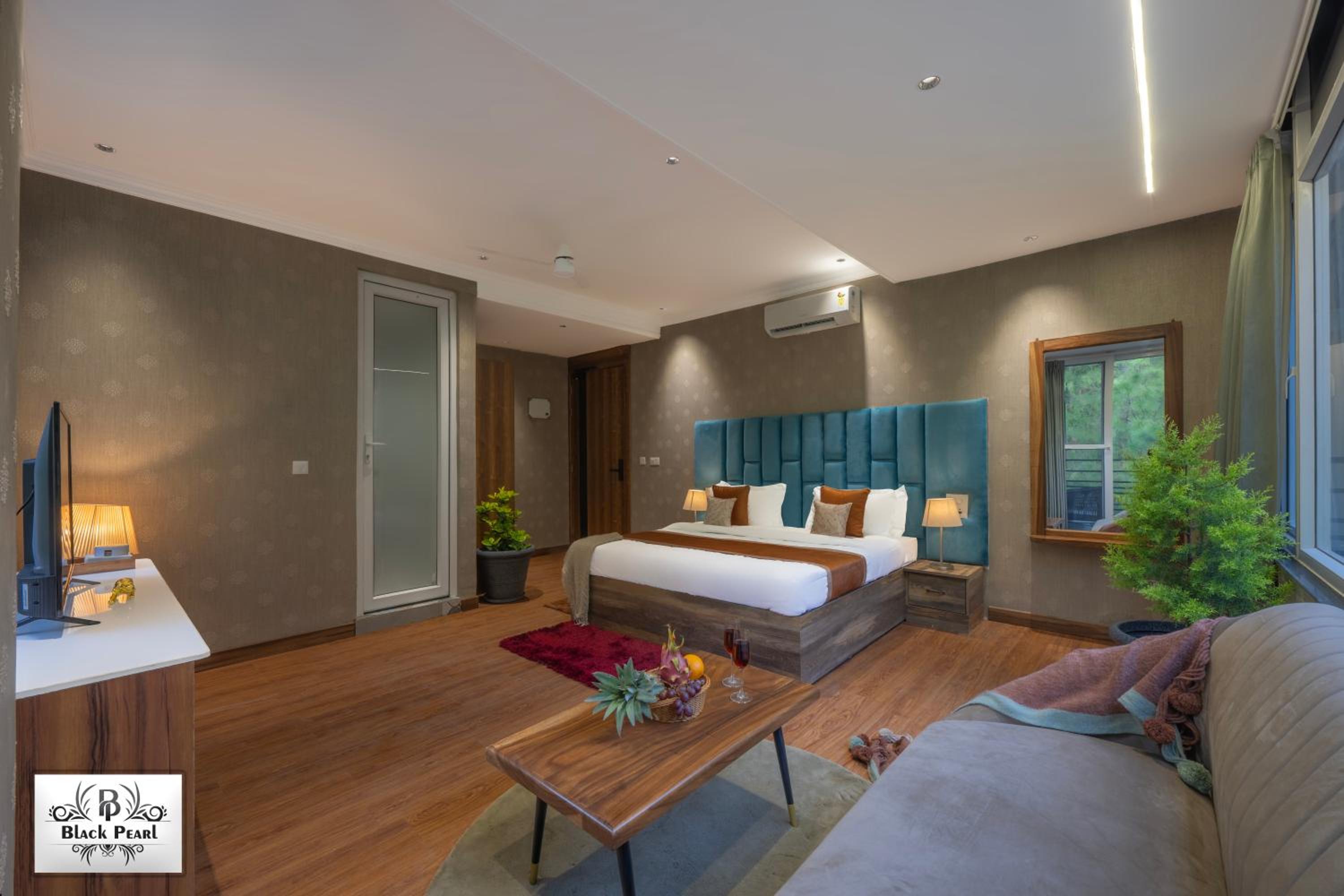 King Suite With Balcony photo 1