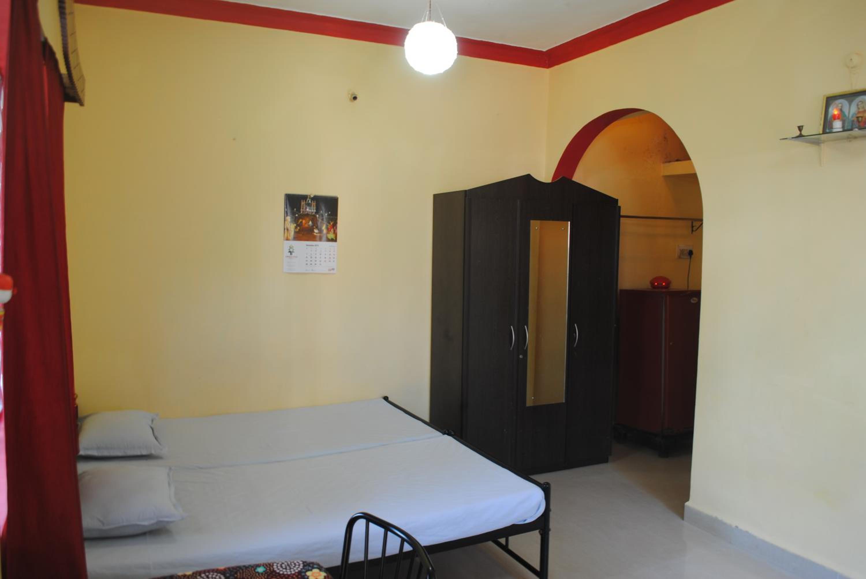 Double Room with Balcony (2 Adults + 1 Child) photo 3