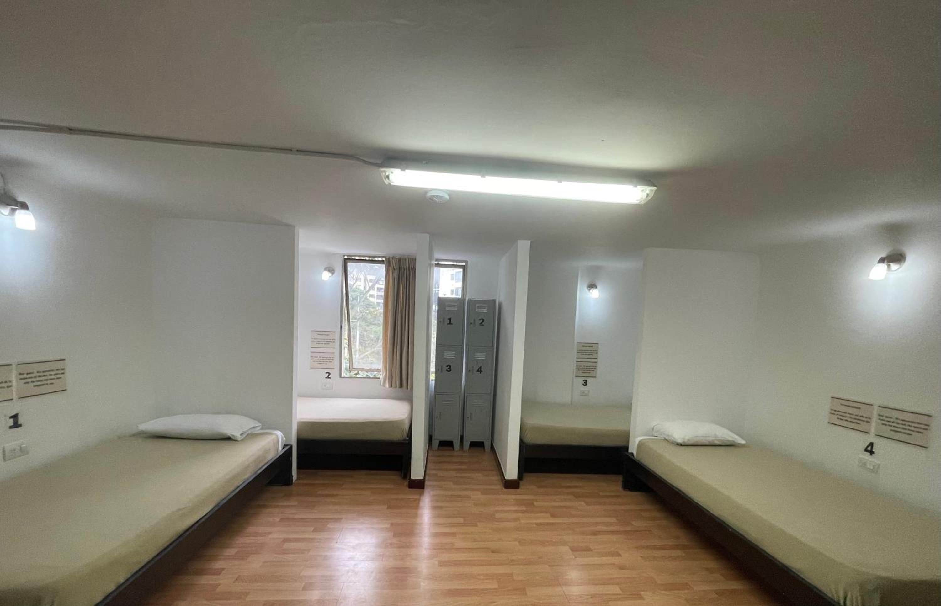 Bed in 4-Bed Male Dormitory Room photo 2