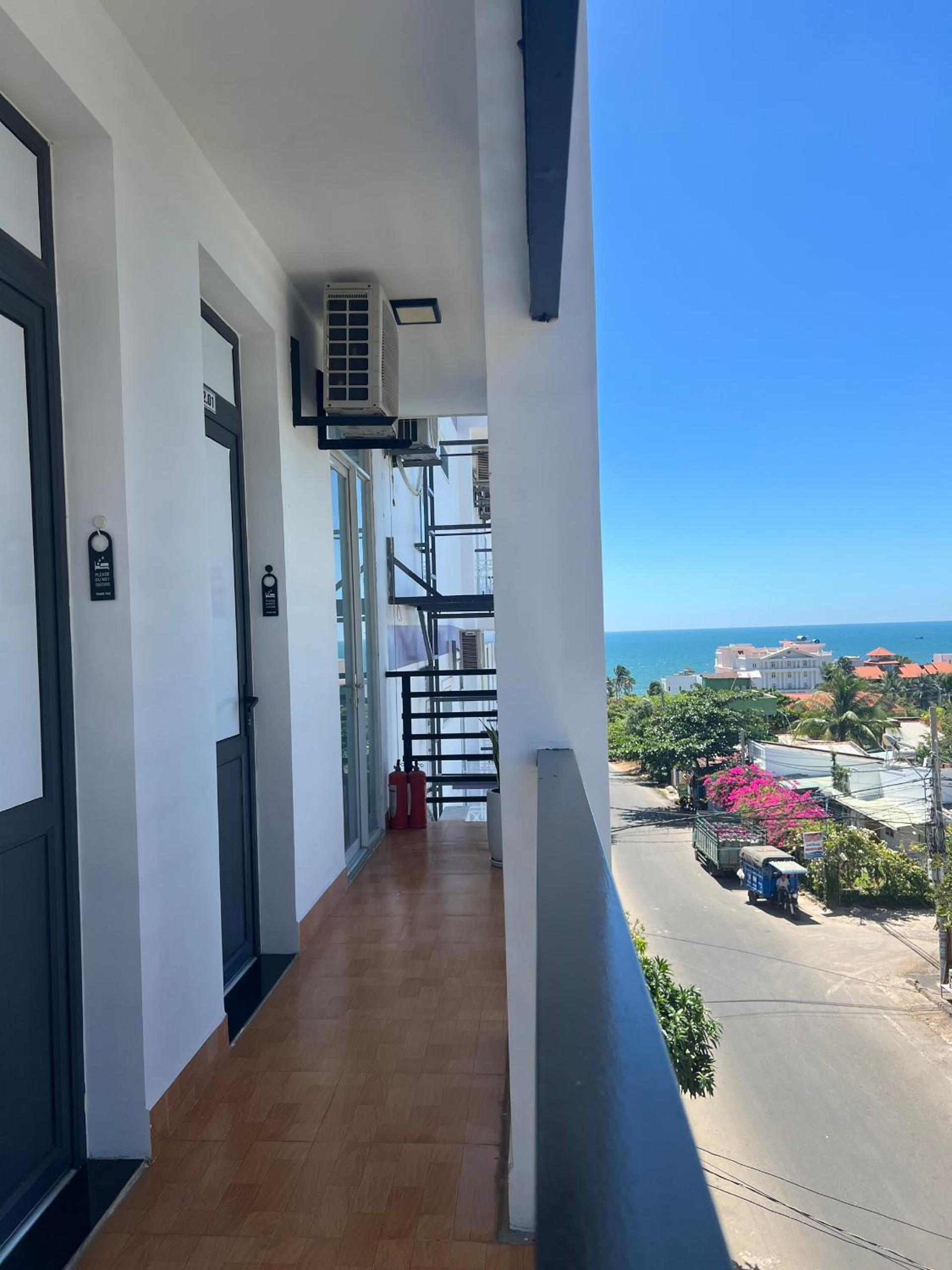 King Room with Sea View - Photo 21
