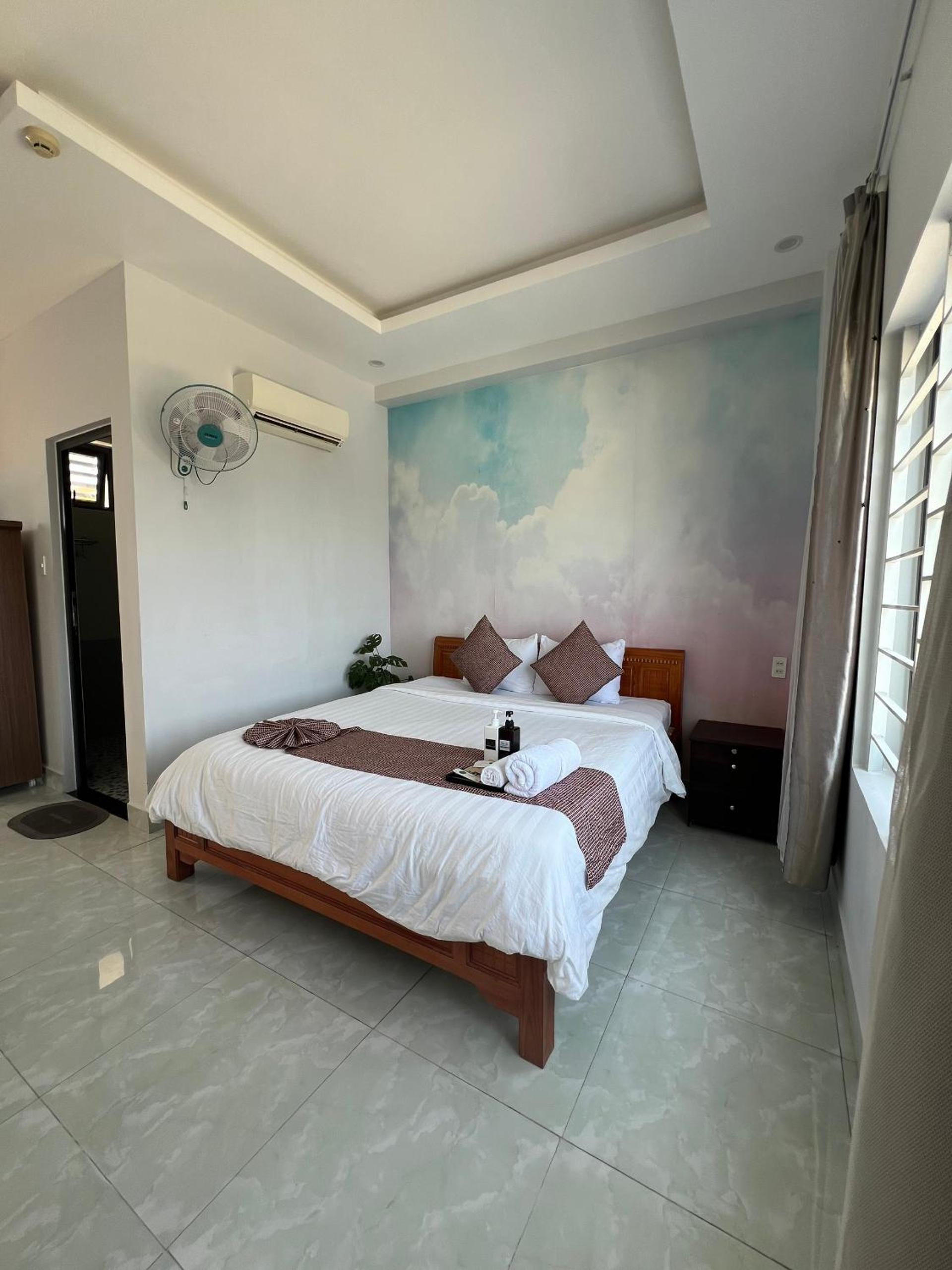 King Room with Sea View - Photo 18
