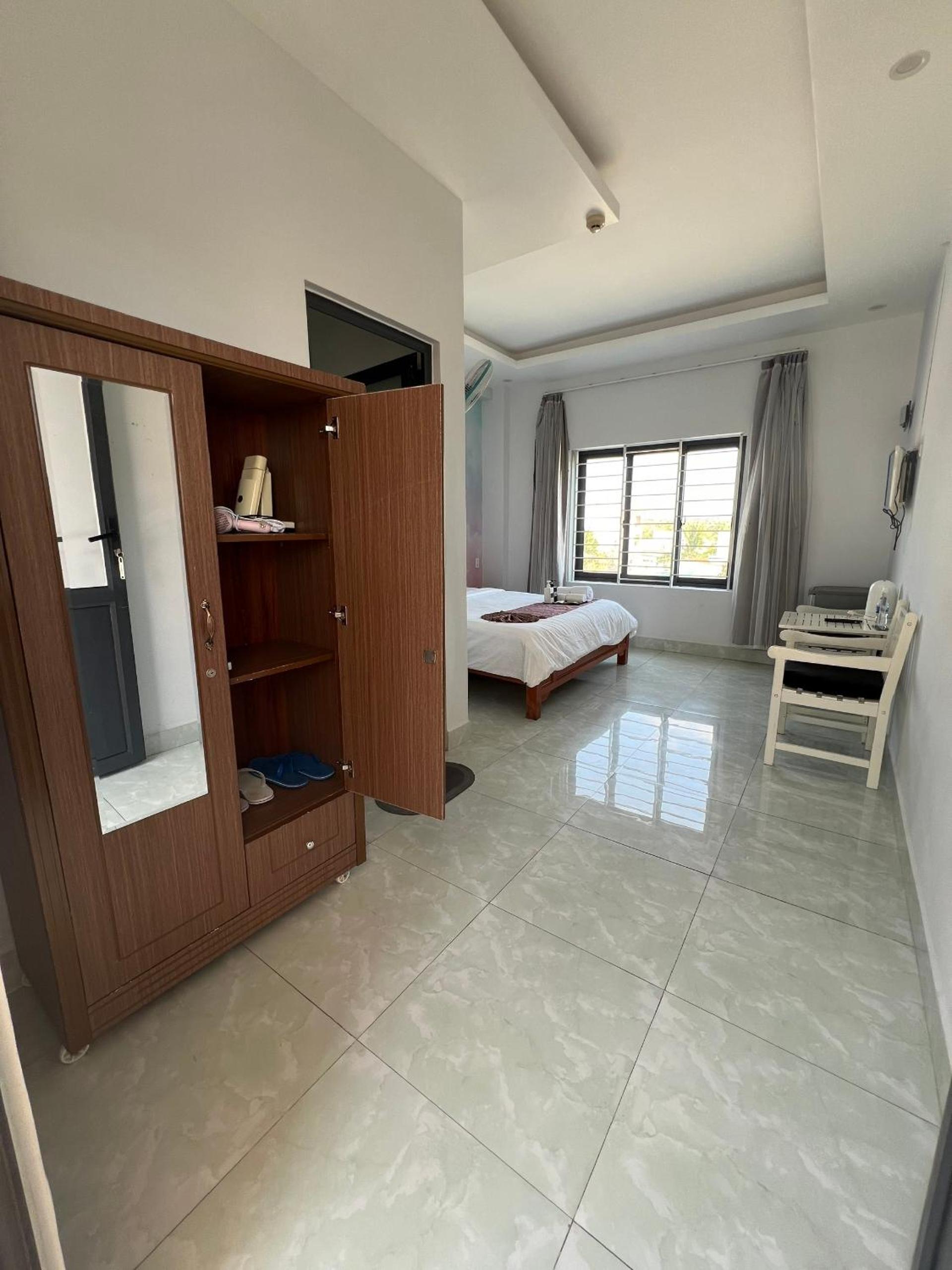 King Room with Sea View - Photo 17
