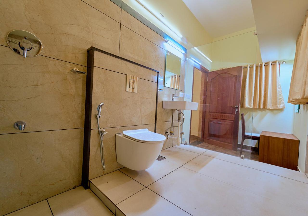 Family Room - Photo 9