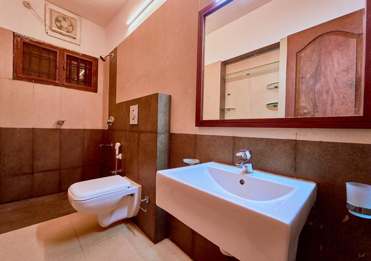  Presidential Suite photo 2