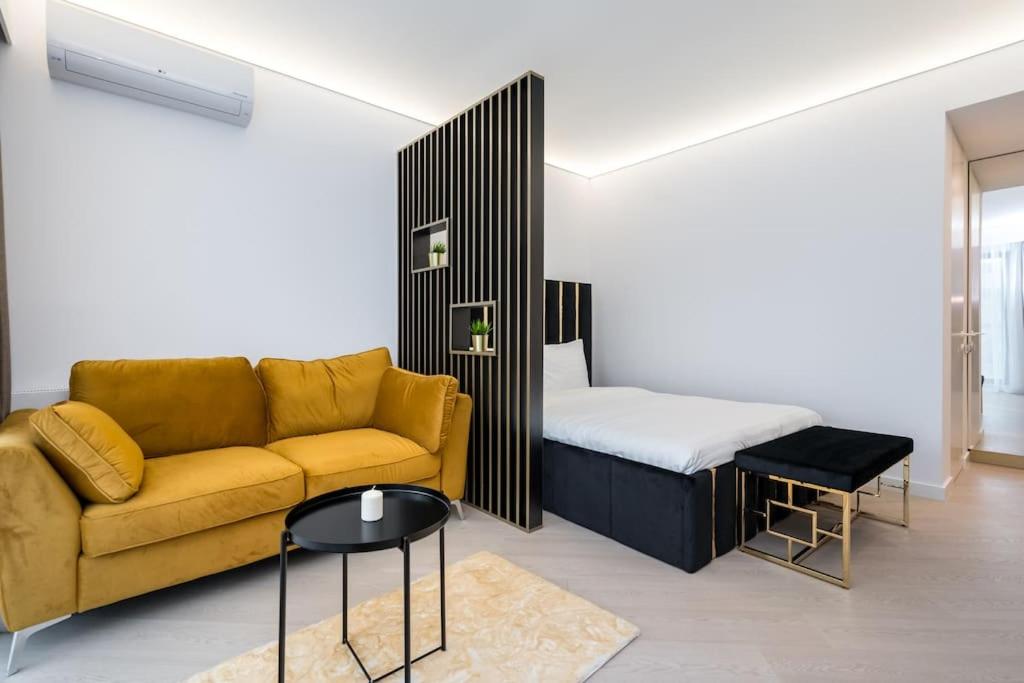 One-Bedroom Apartment photo 2