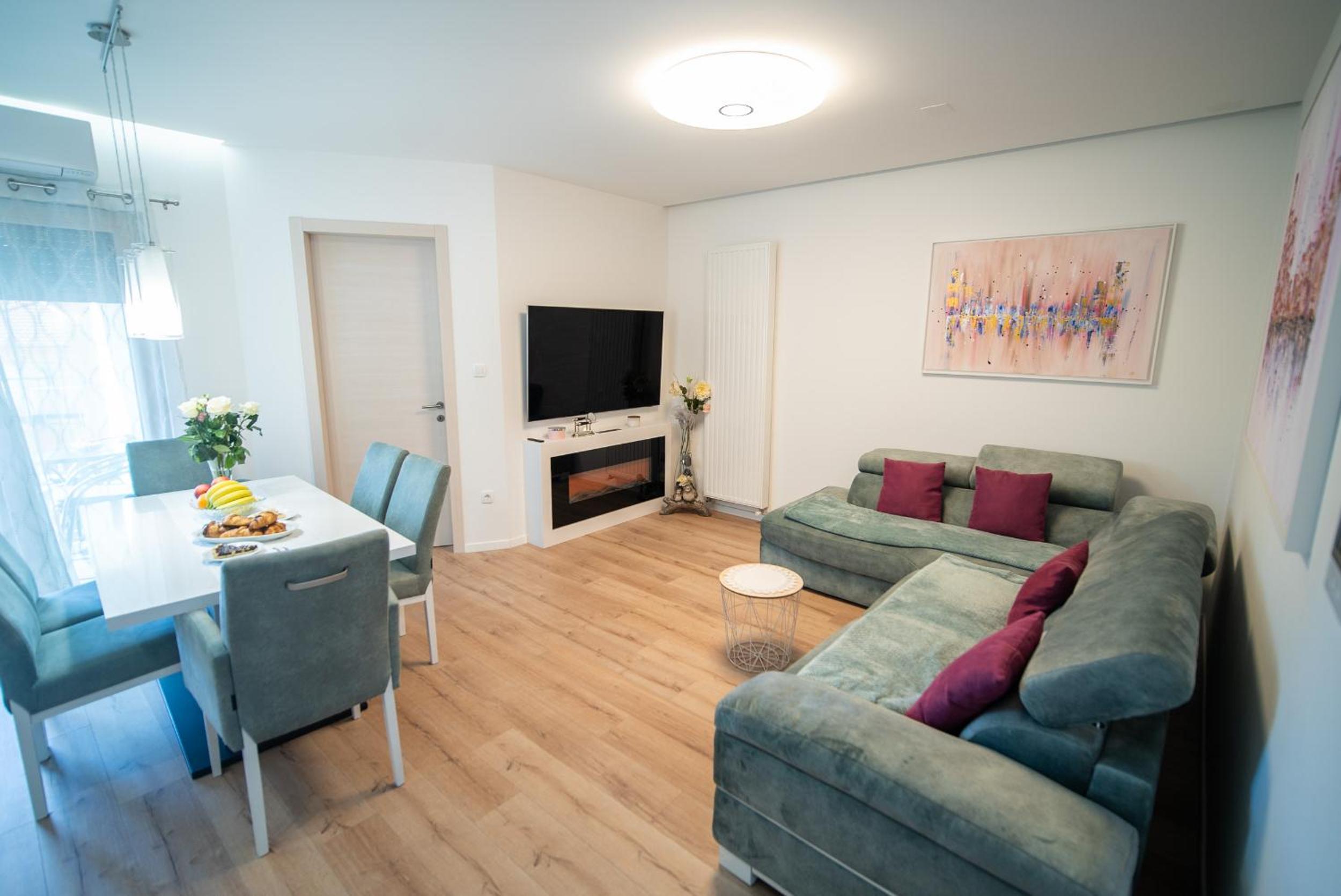 One-Bedroom Apartment photo 3