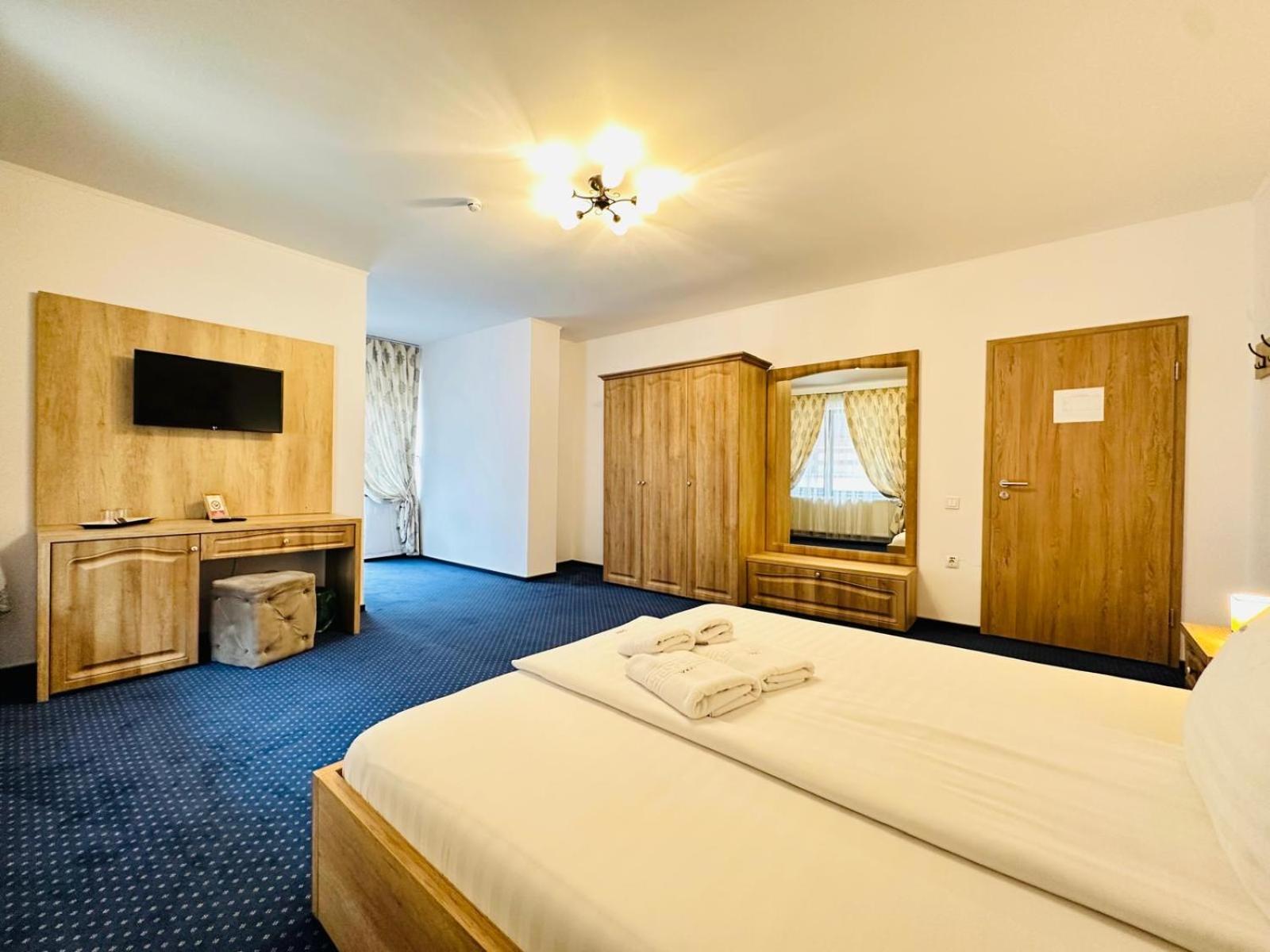 Deluxe Double Room photo 3