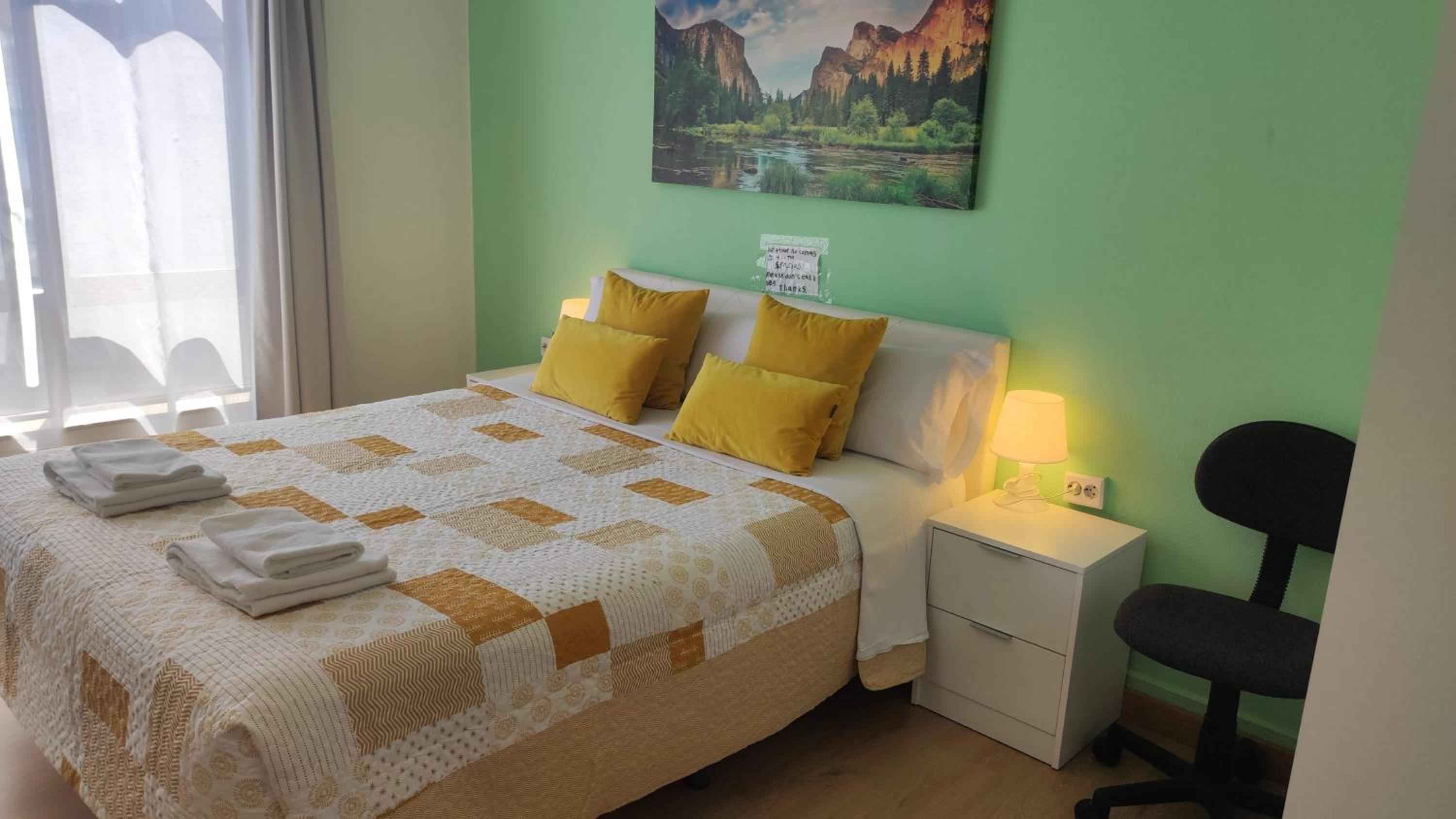 Queen Room - Photo 5