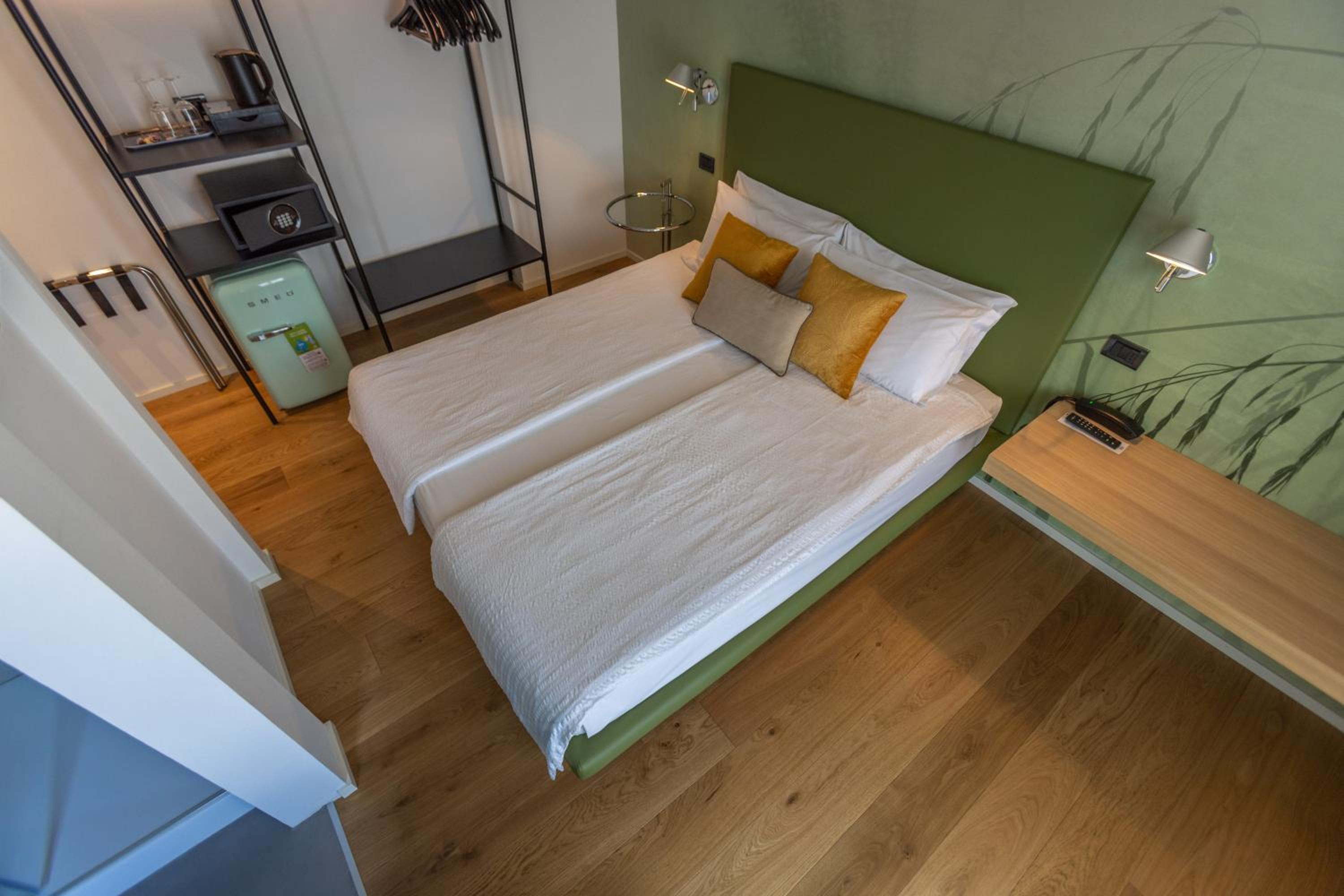 King Room with Lake View photo 1