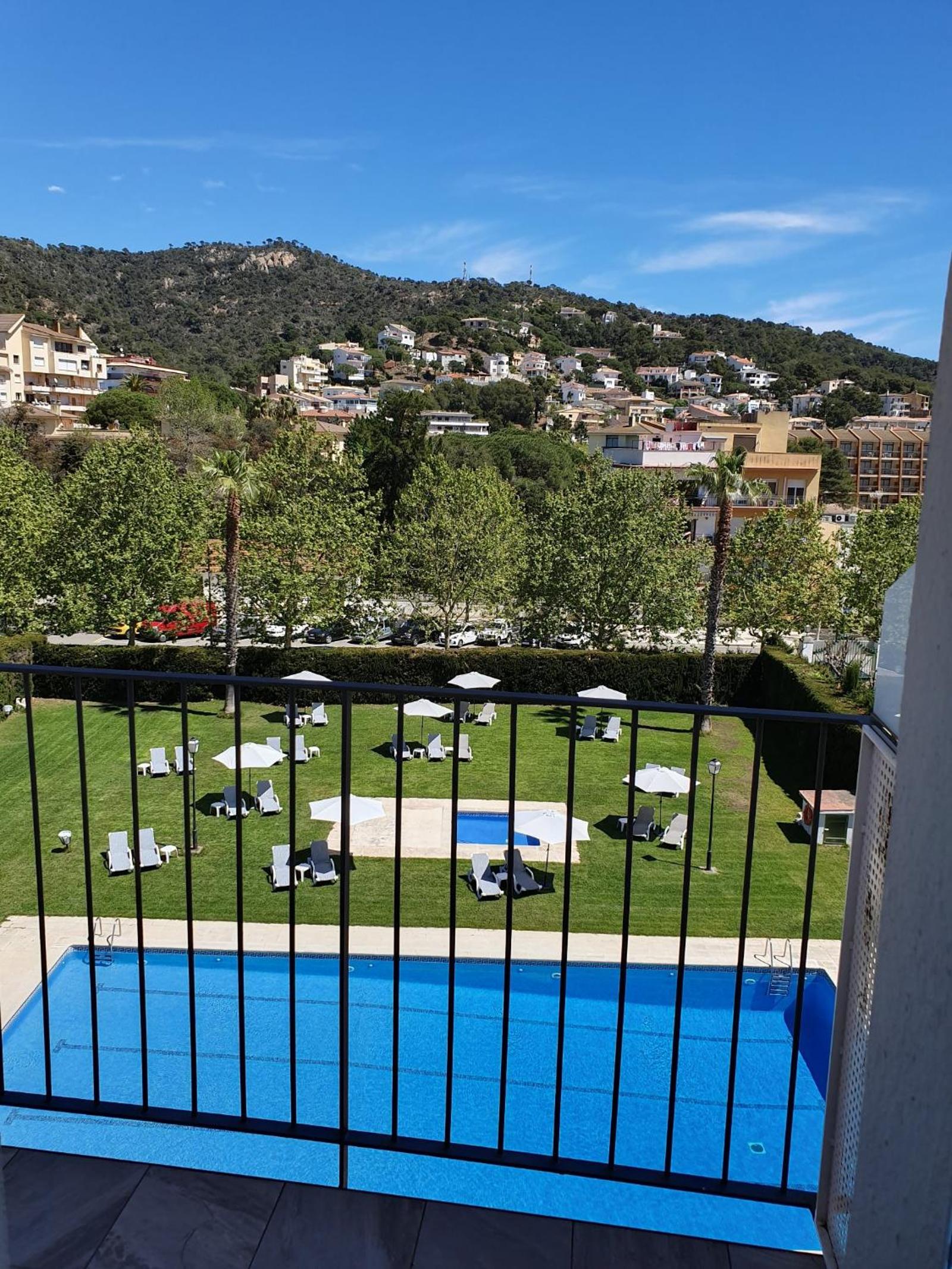 Single Room with Balcony photo 3