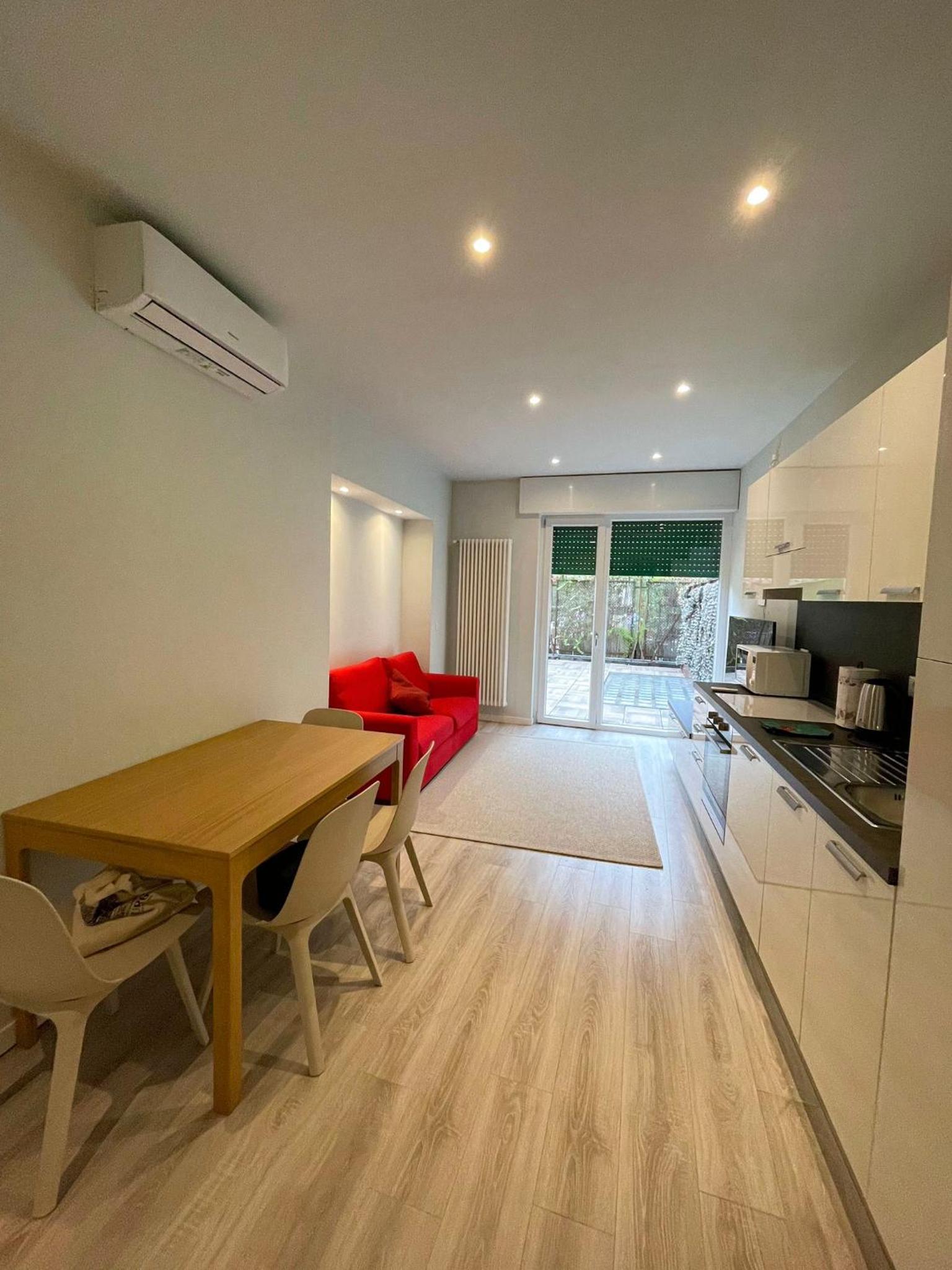 One-Bedroom Apartment