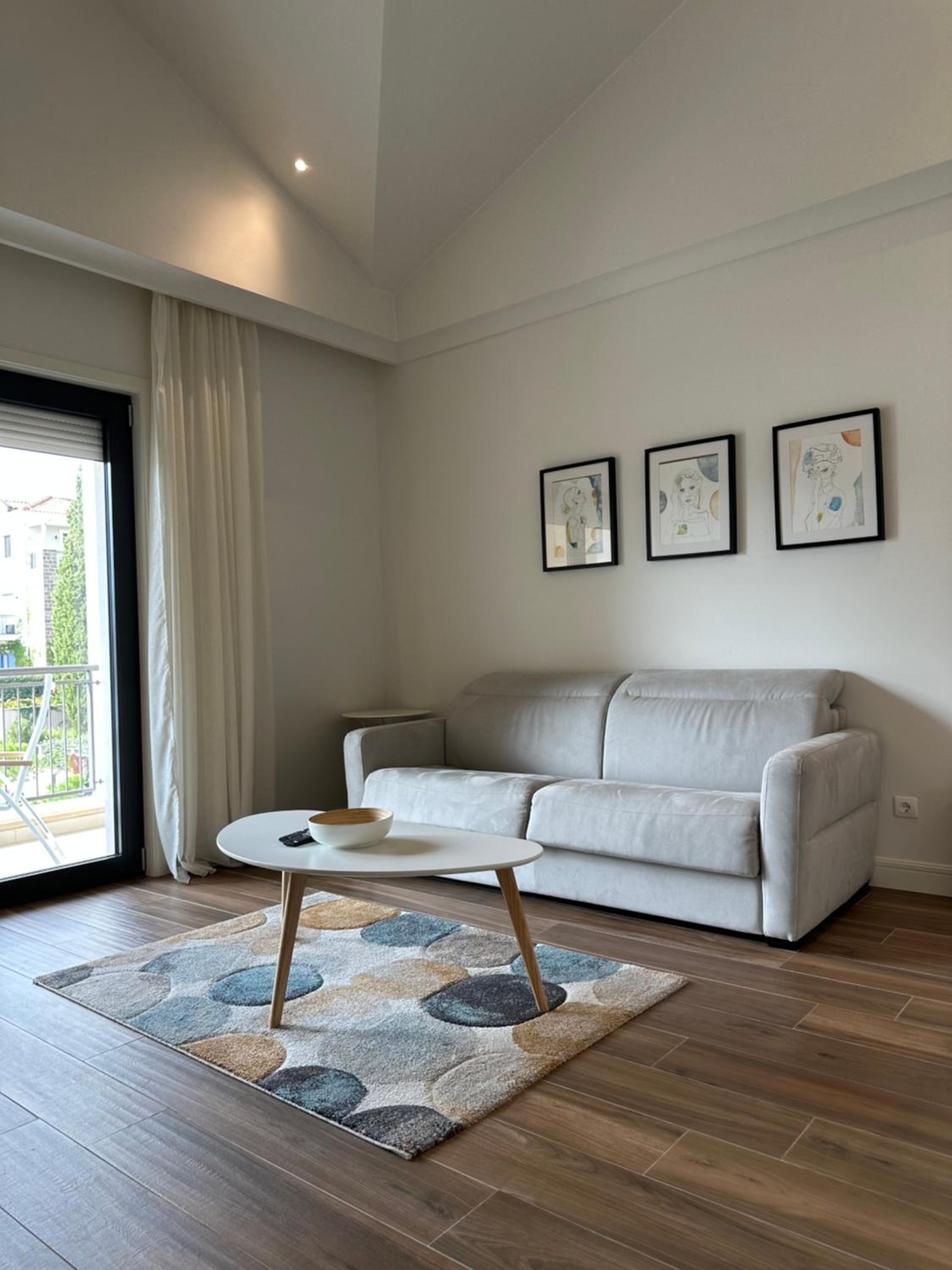 Studio Apartment