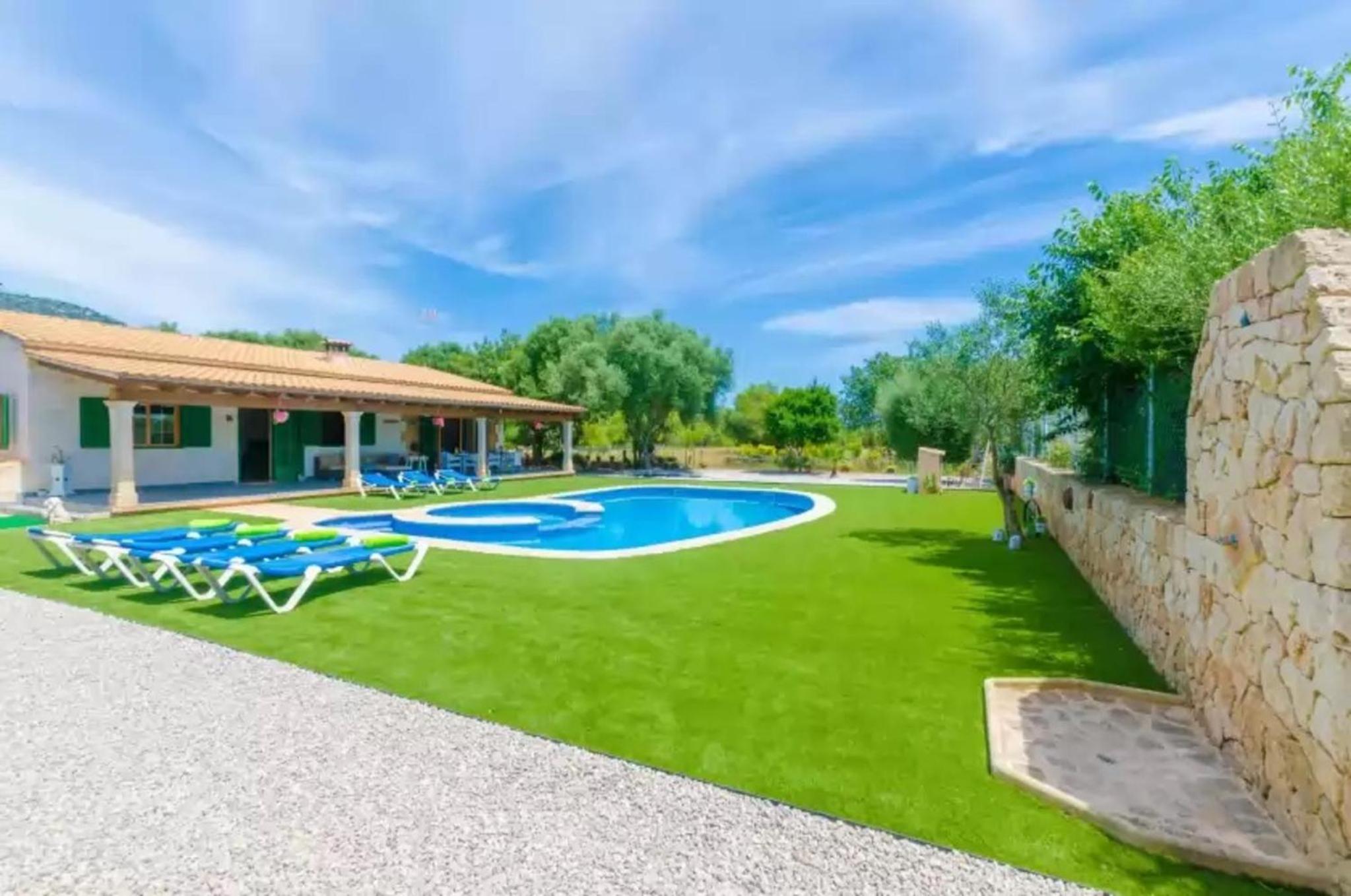 Villa with Garden View photo 3