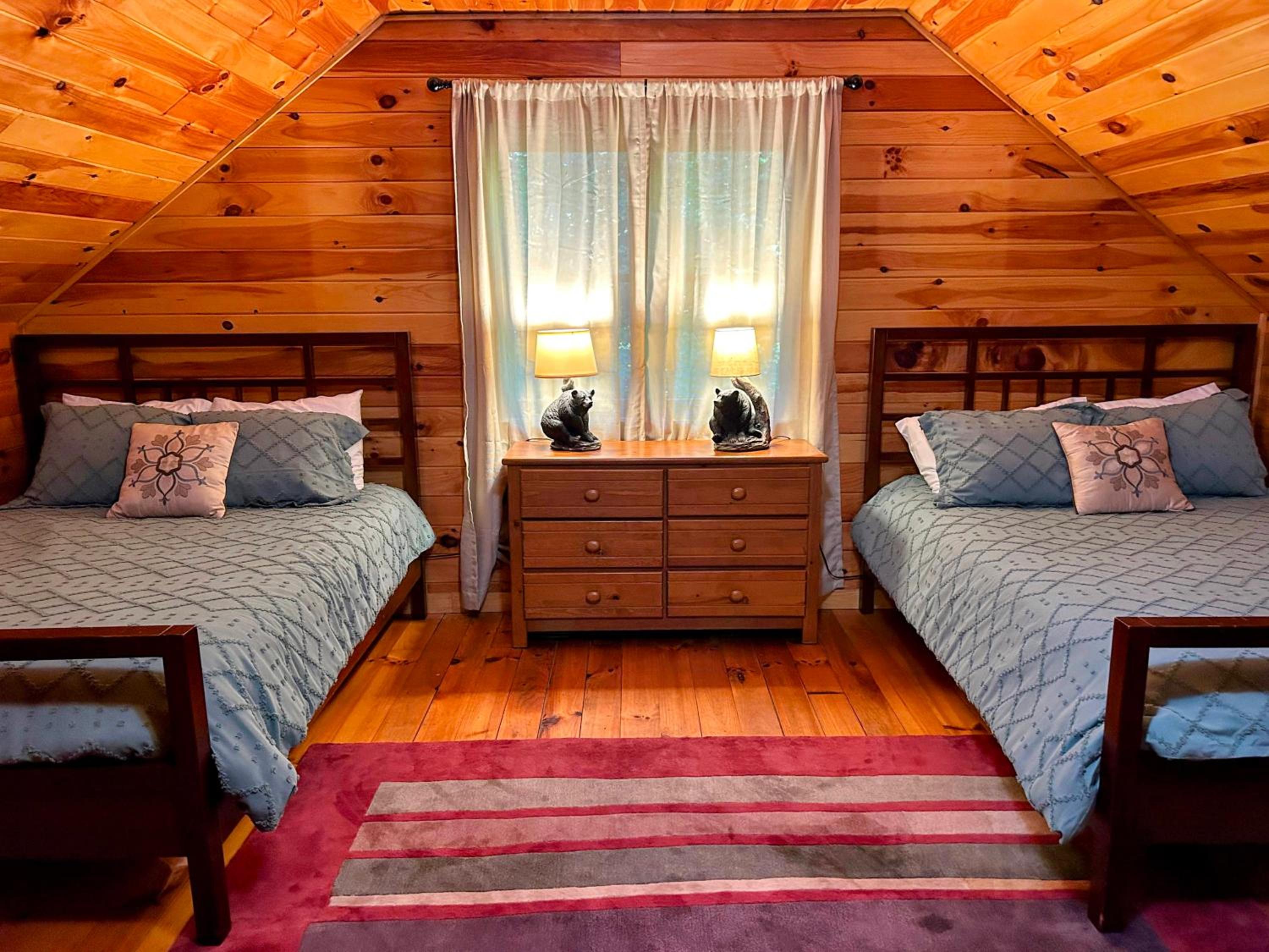 Three-Bedroom House photo 3