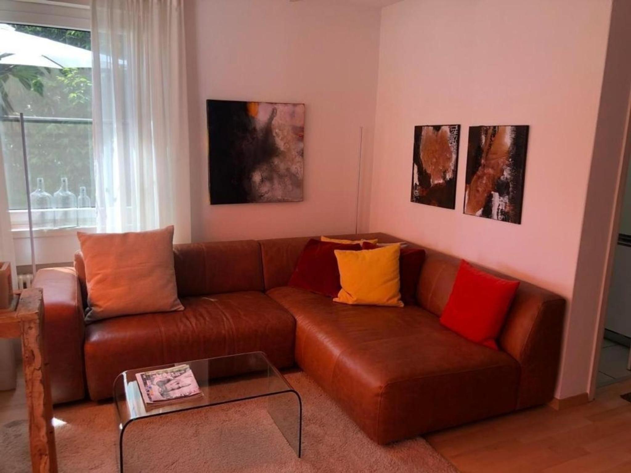 Apartment photo 2