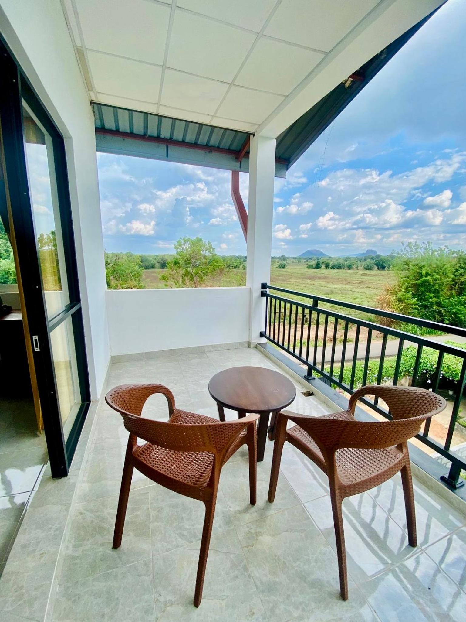 Deluxe Double Room with Balcony photo 1