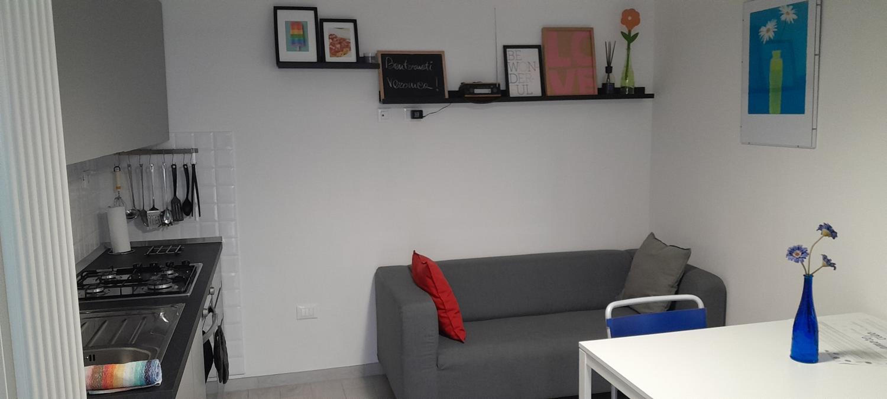 One-Bedroom Apartment - Photo 6
