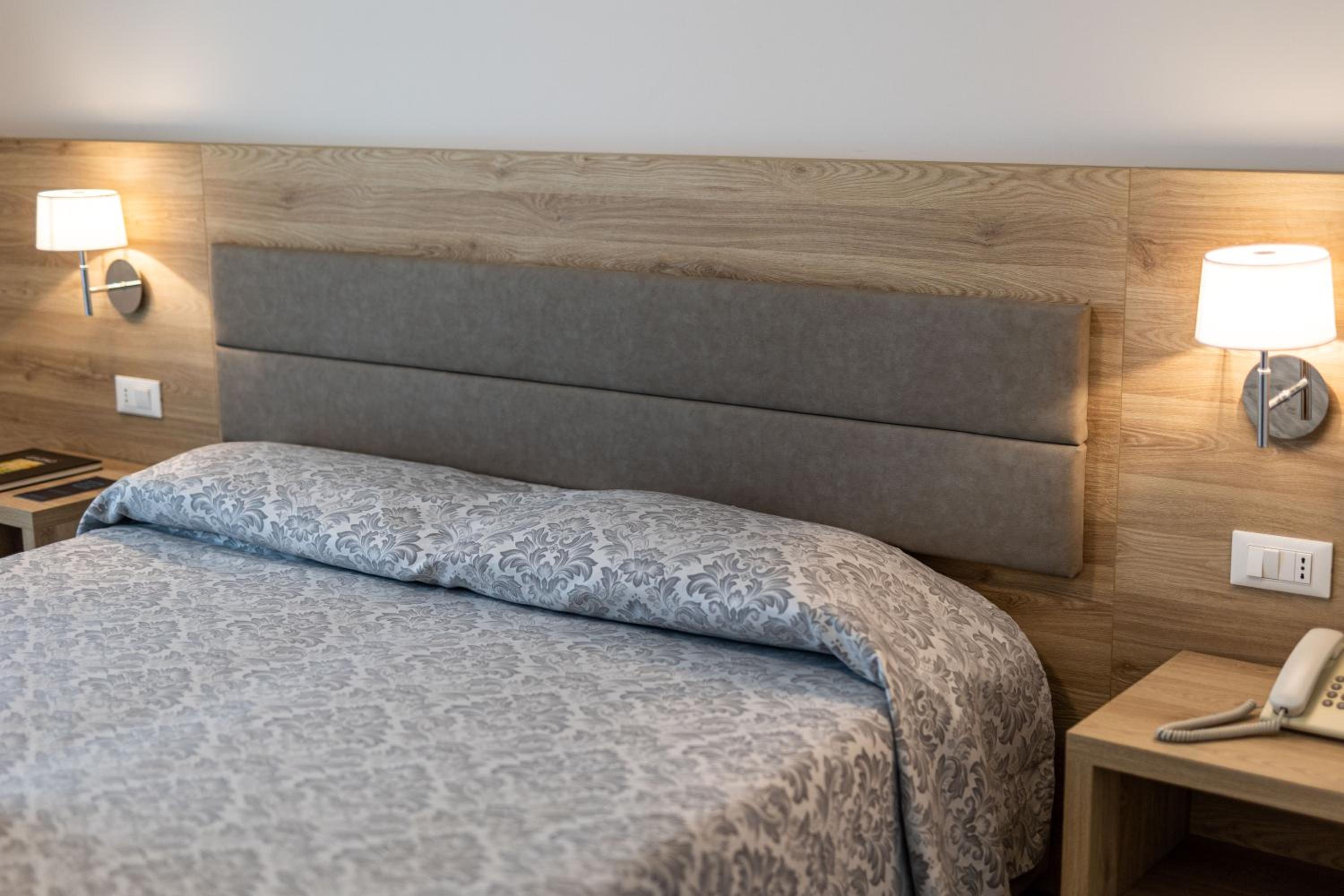 Superior Twin/Double Room photo 1