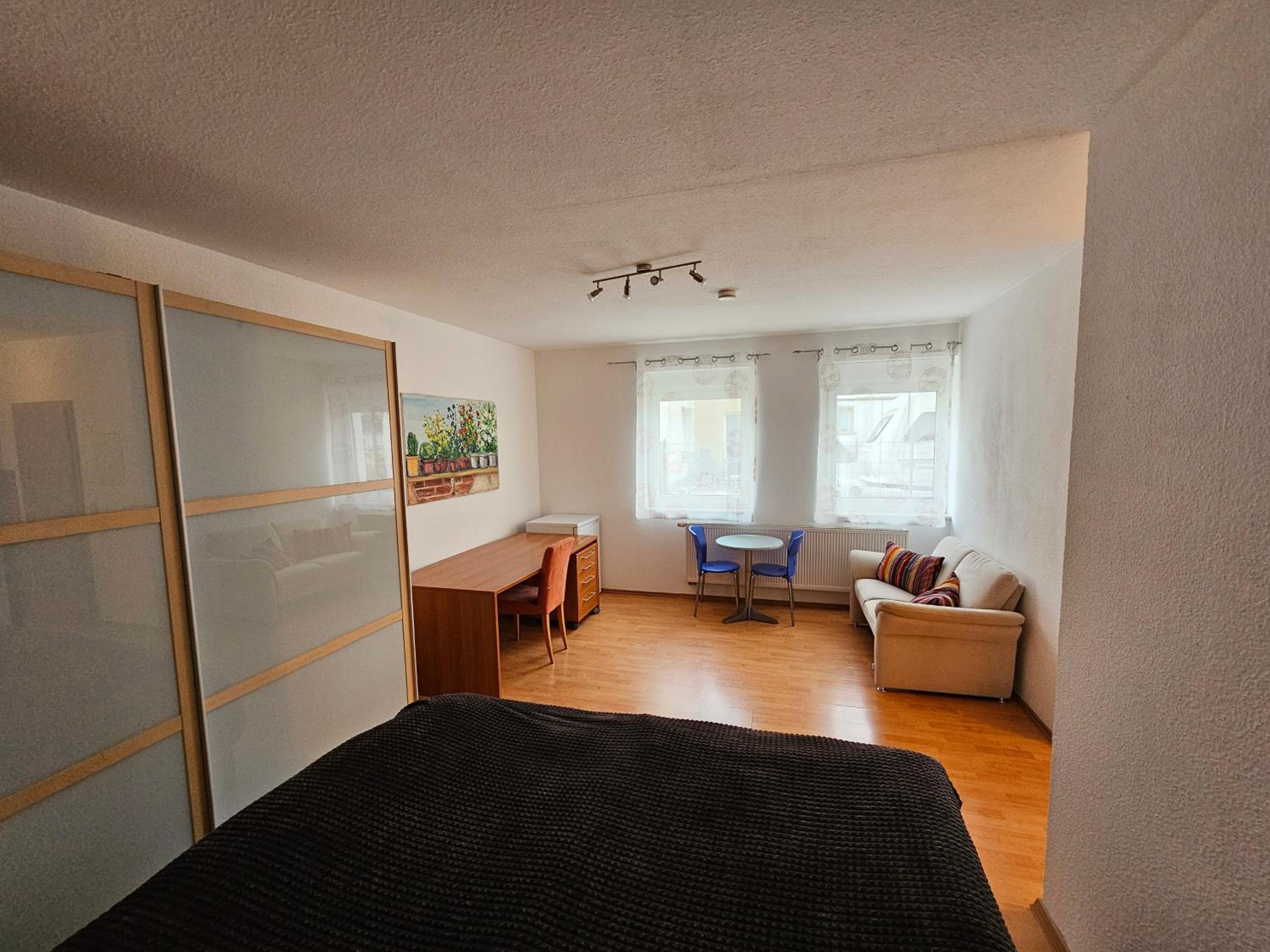 One-Bedroom Apartment photo 1