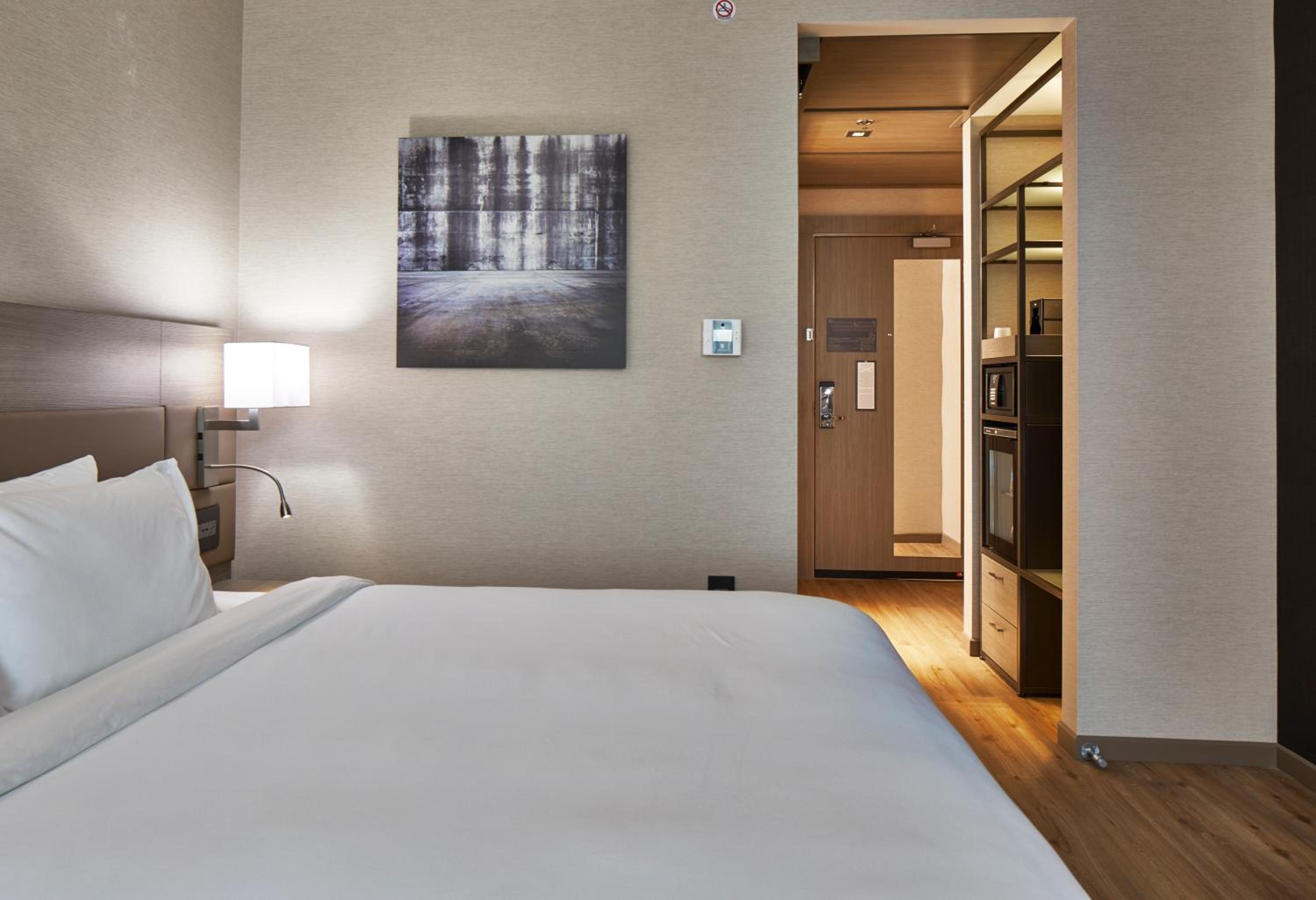 King Room with Sofa Bed