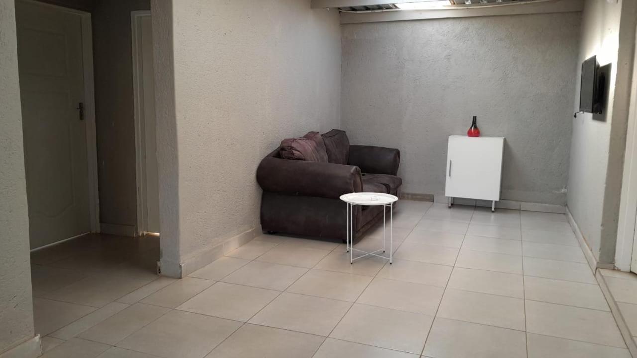 Family Room with Bathroom photo 3