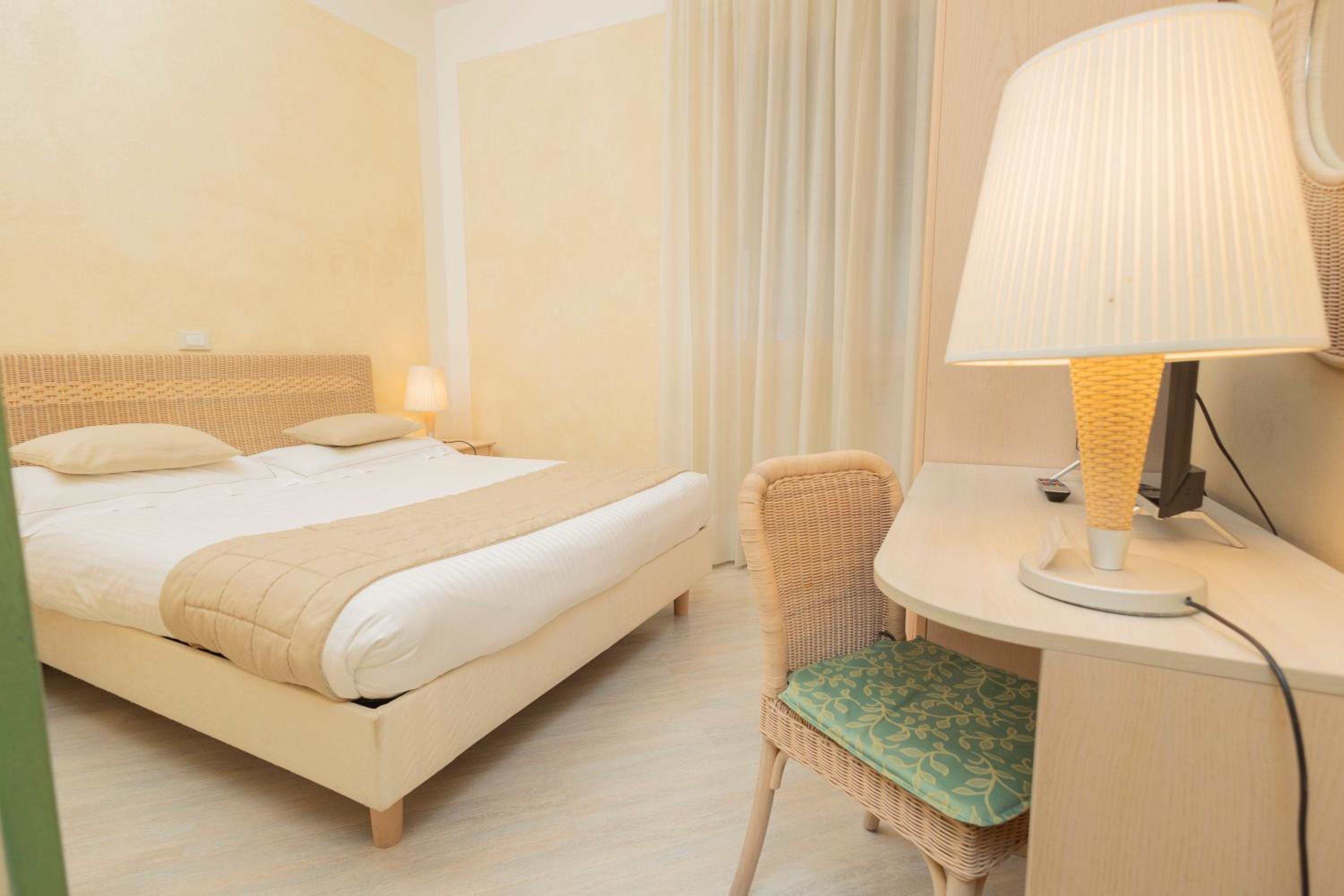 Small Double Room photo 2