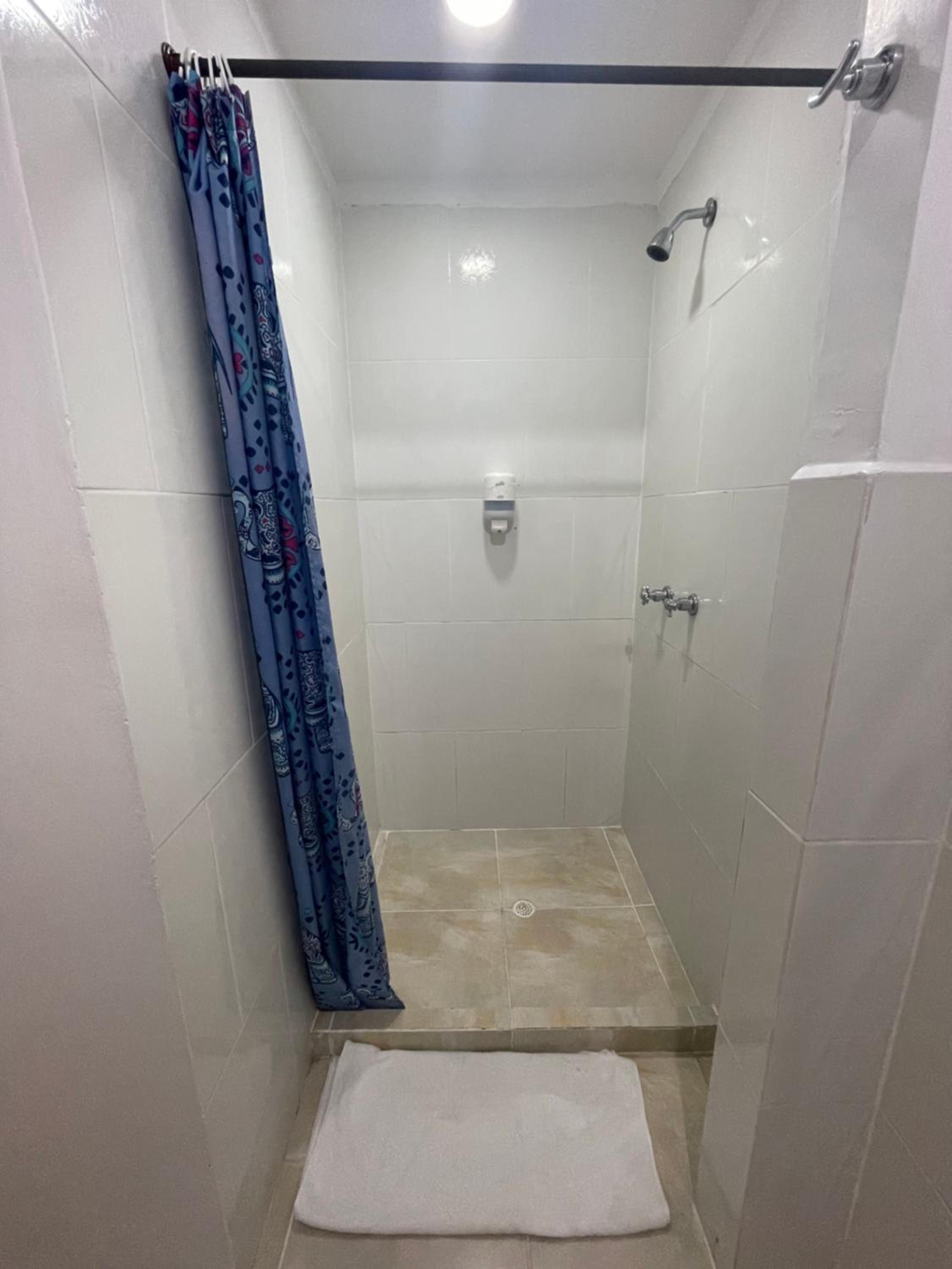 Standard Double Room with Shared Bathroom photo 3