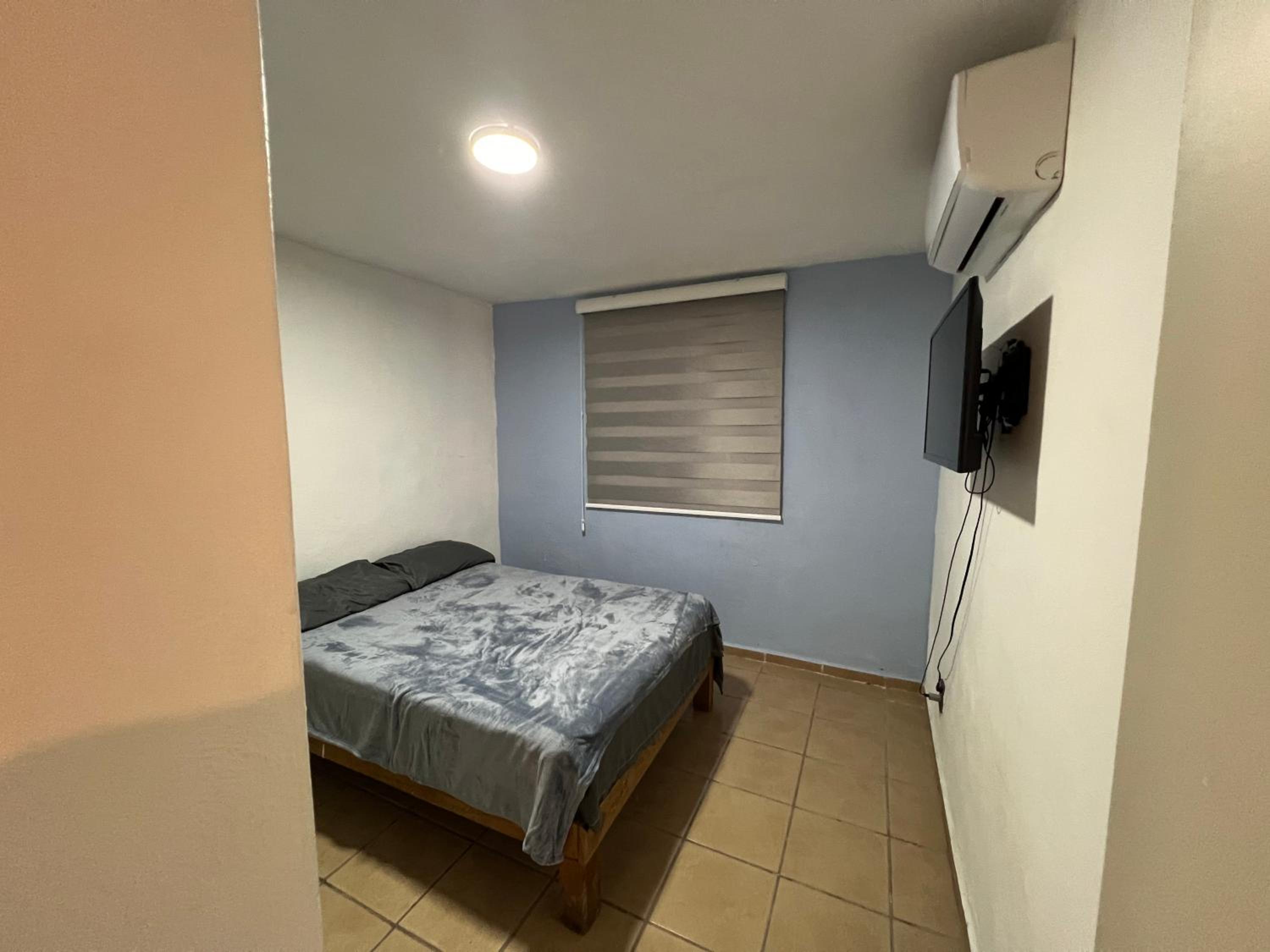 Three-Bedroom House photo 3