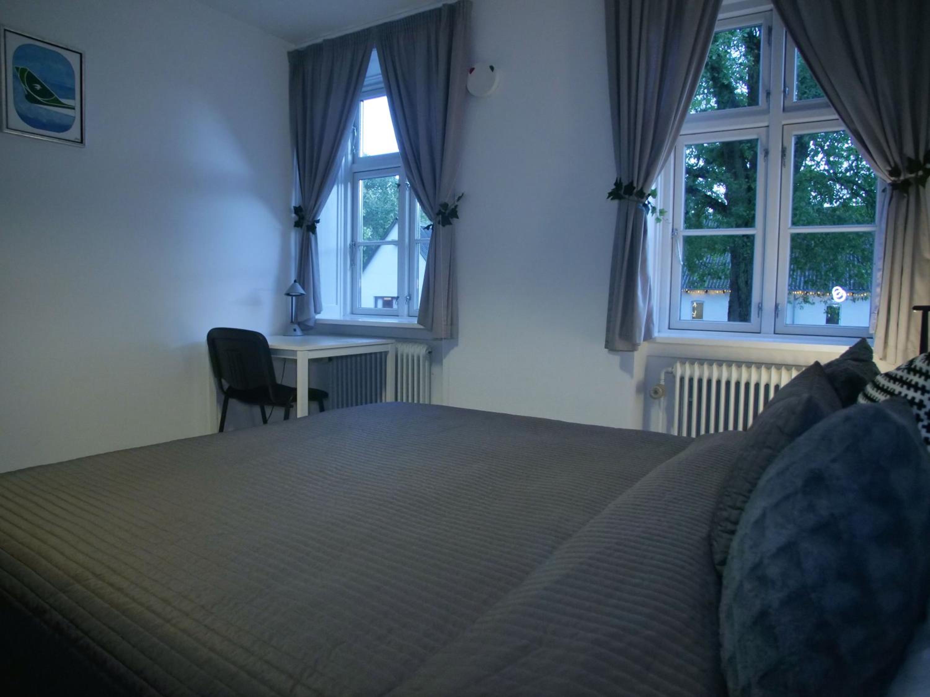Queen Room photo 1