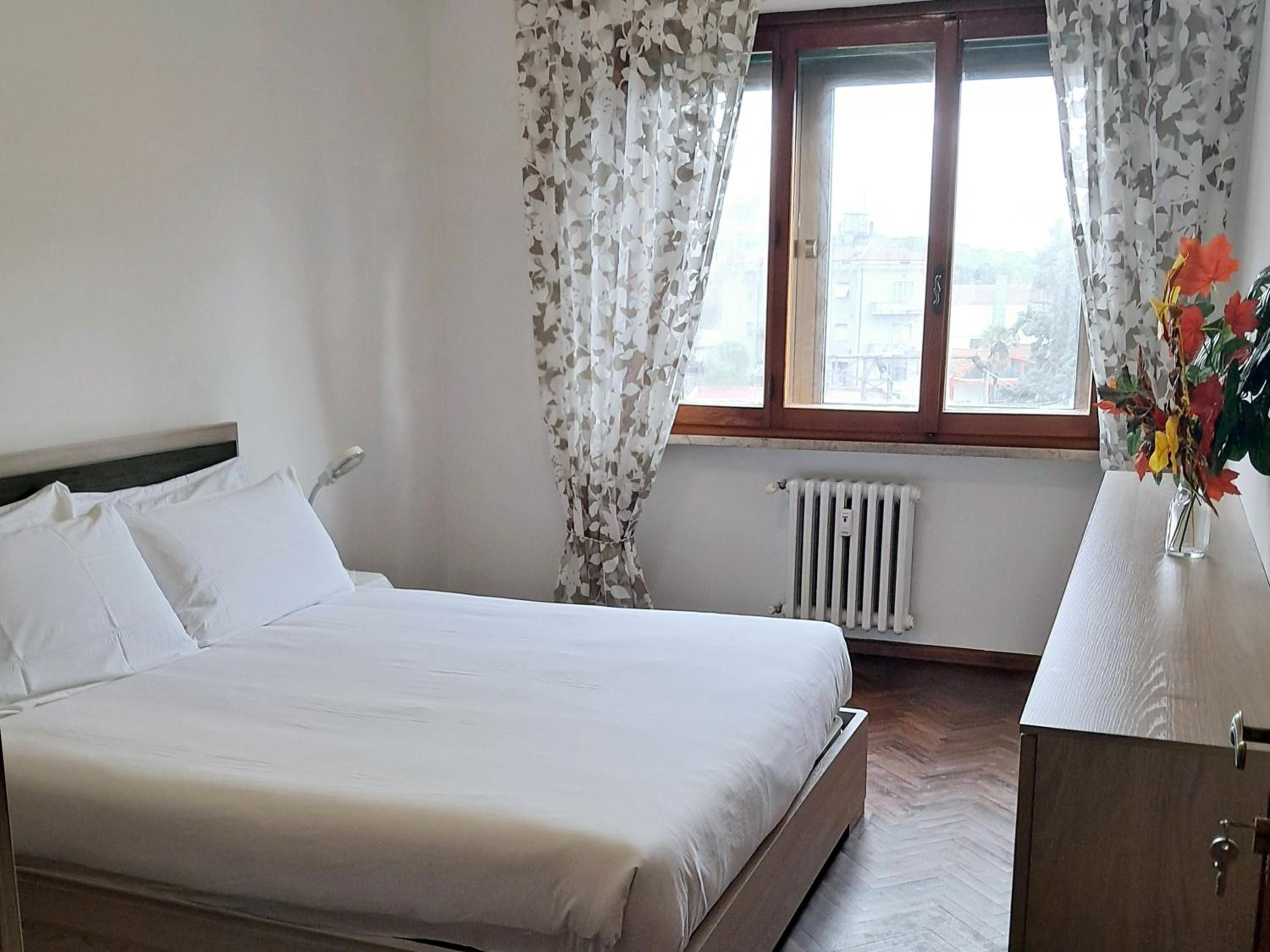 Two-Bedroom Apartment - Photo 6