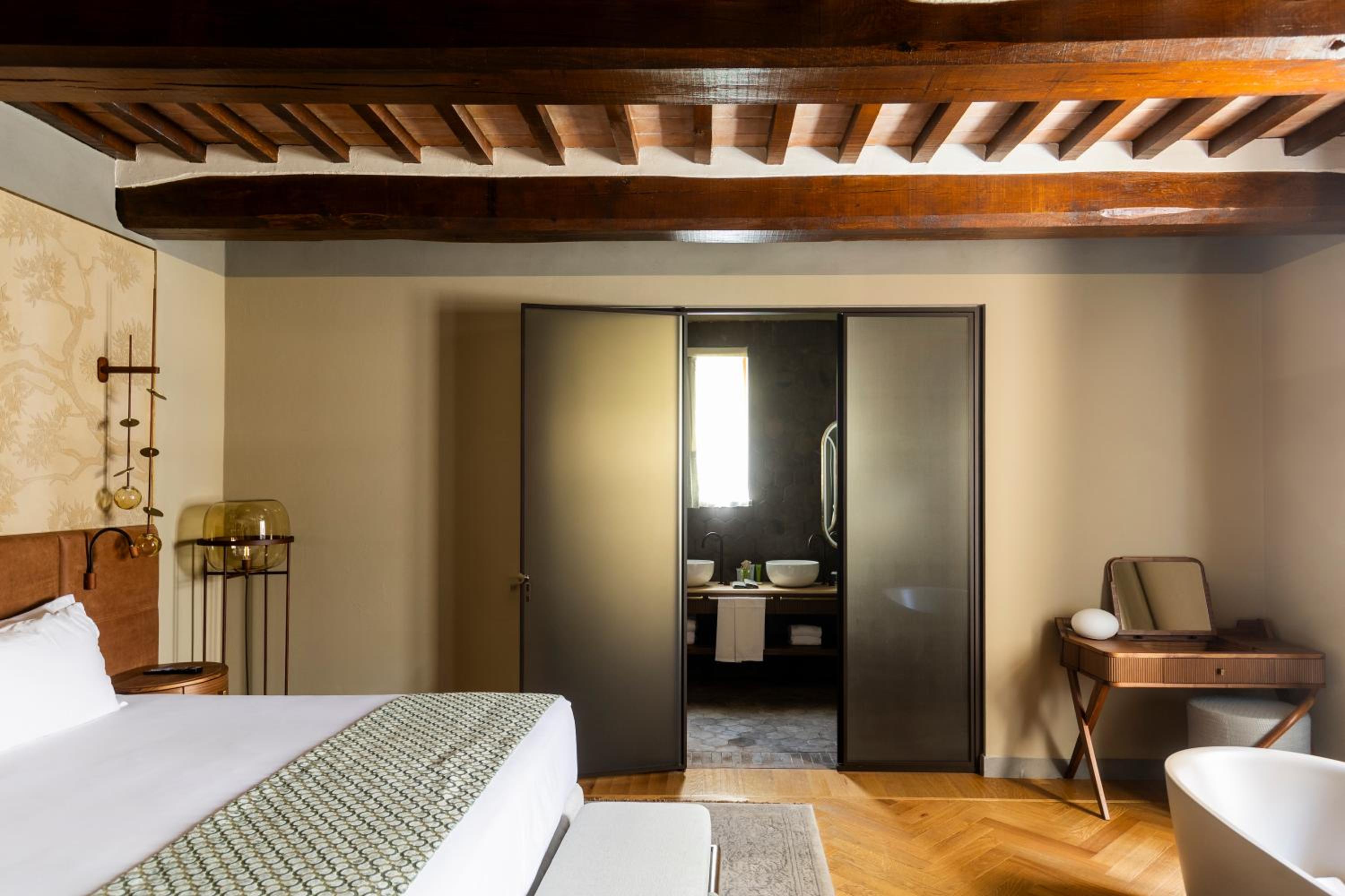 Executive Suite photo 2