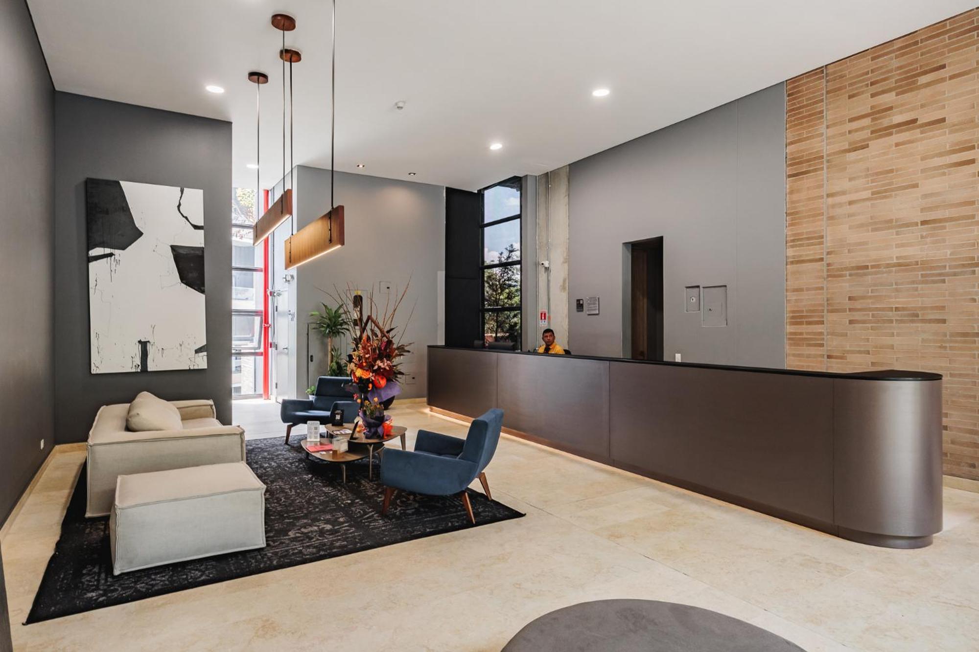 Five-Bedroom Premium Apartment photo 2
