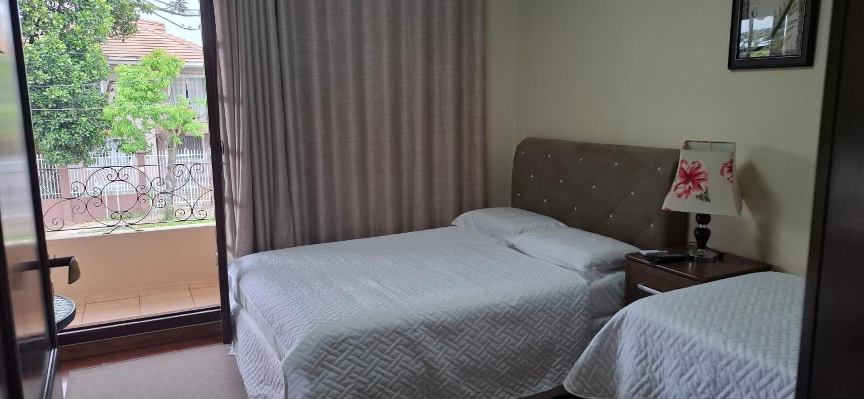 Double Room with Private External Bathroom - Photo 1