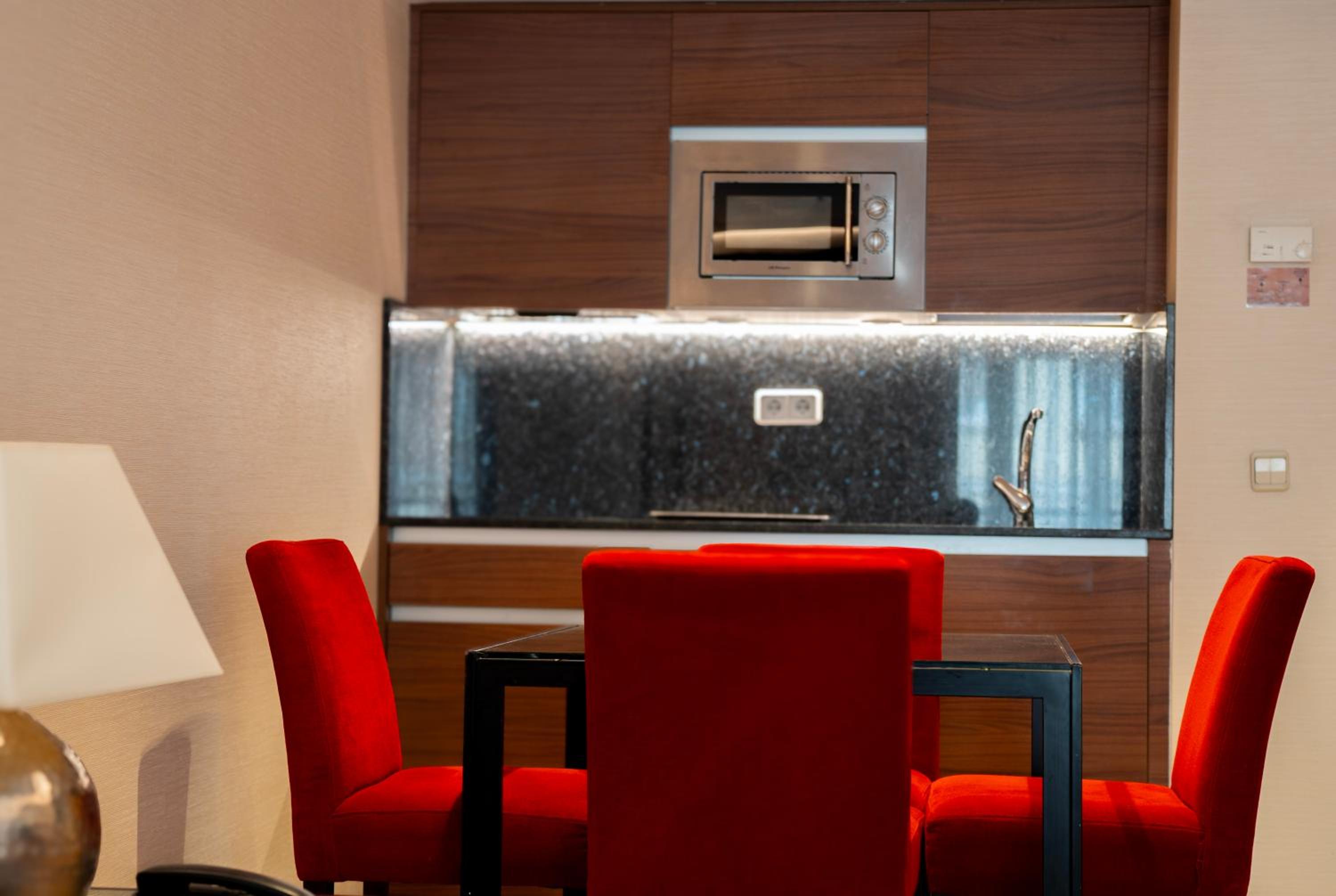 Apartment photo 2