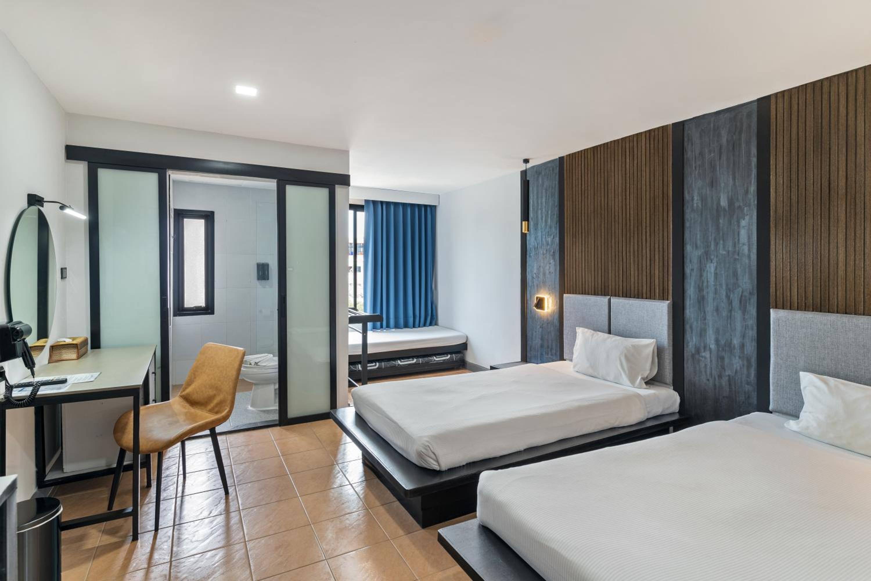 Superior Double or Twin Room - Photo 9