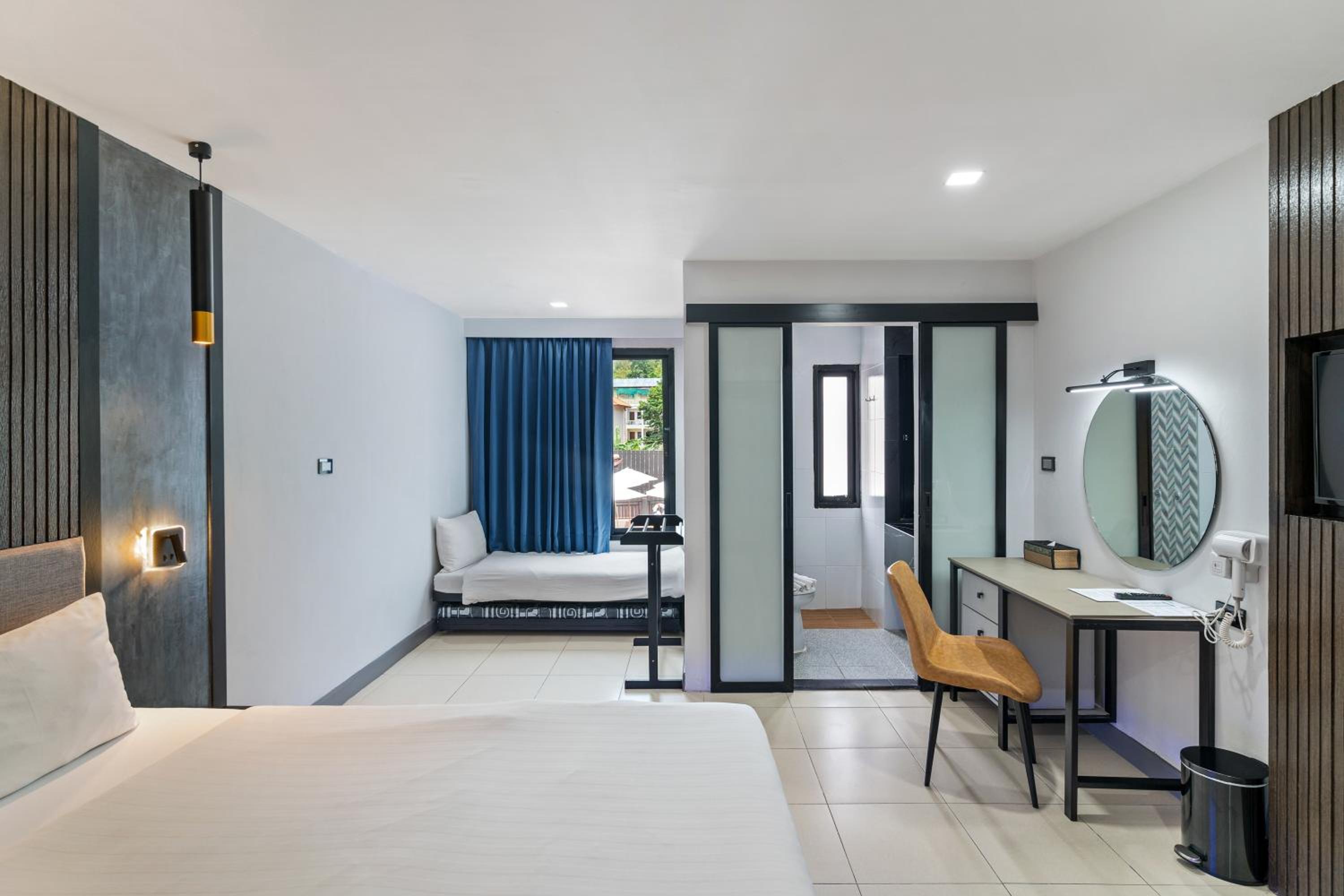Superior Double or Twin Room - Photo 7