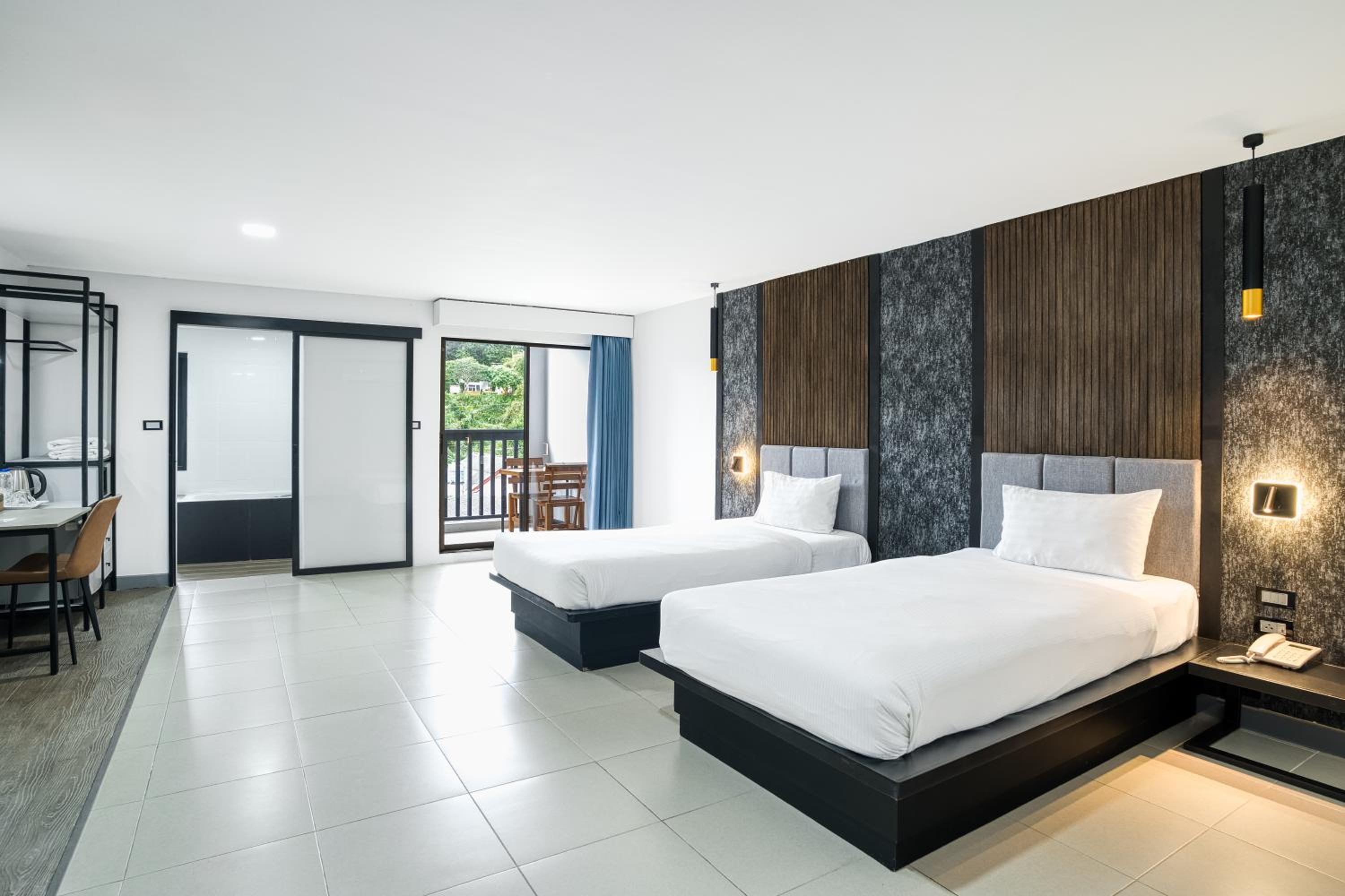 Deluxe Double or Twin Room - Photo 2