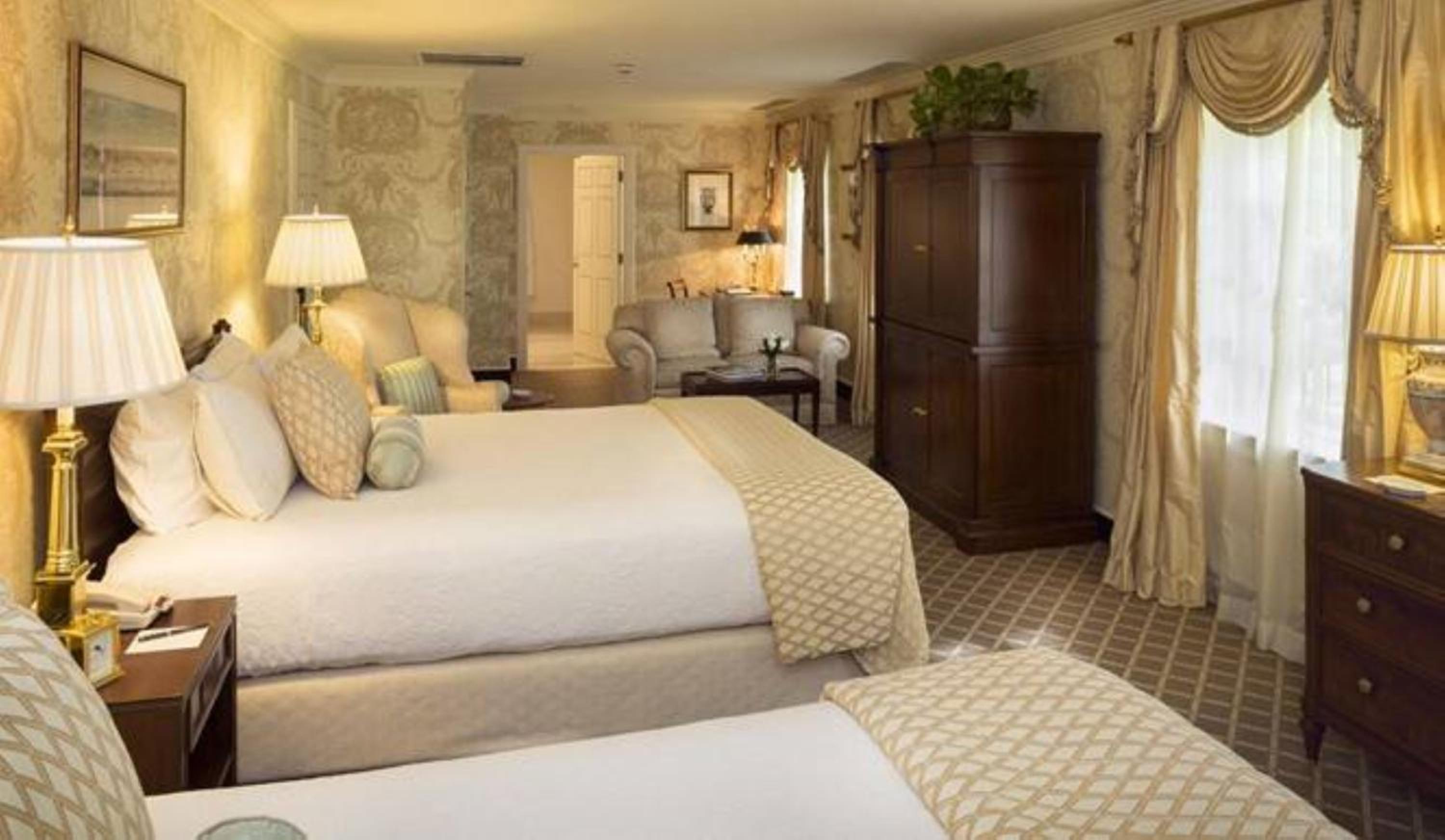 Deluxe Suite