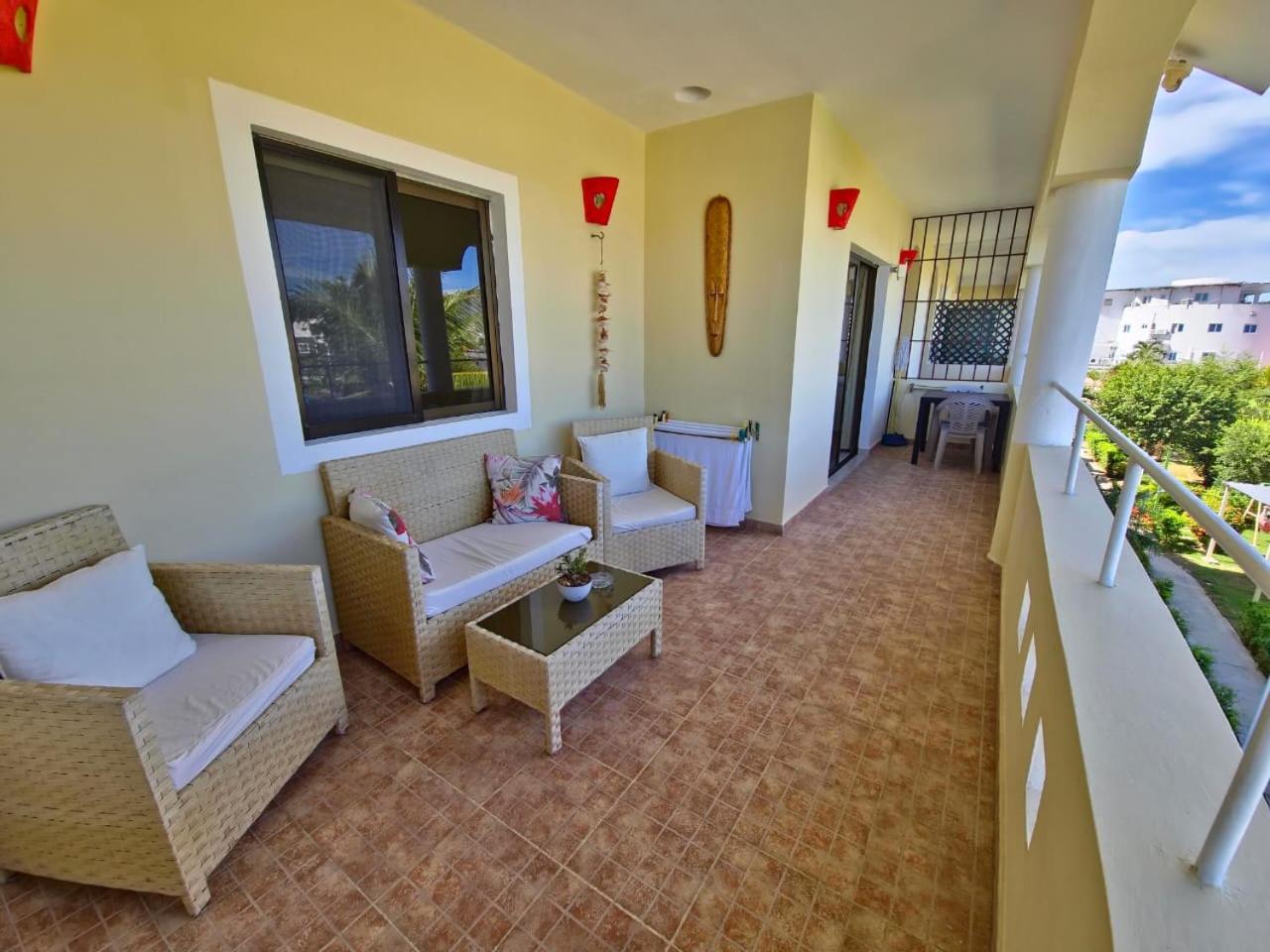 Family Two-Bedroom Apartment with View photo 3