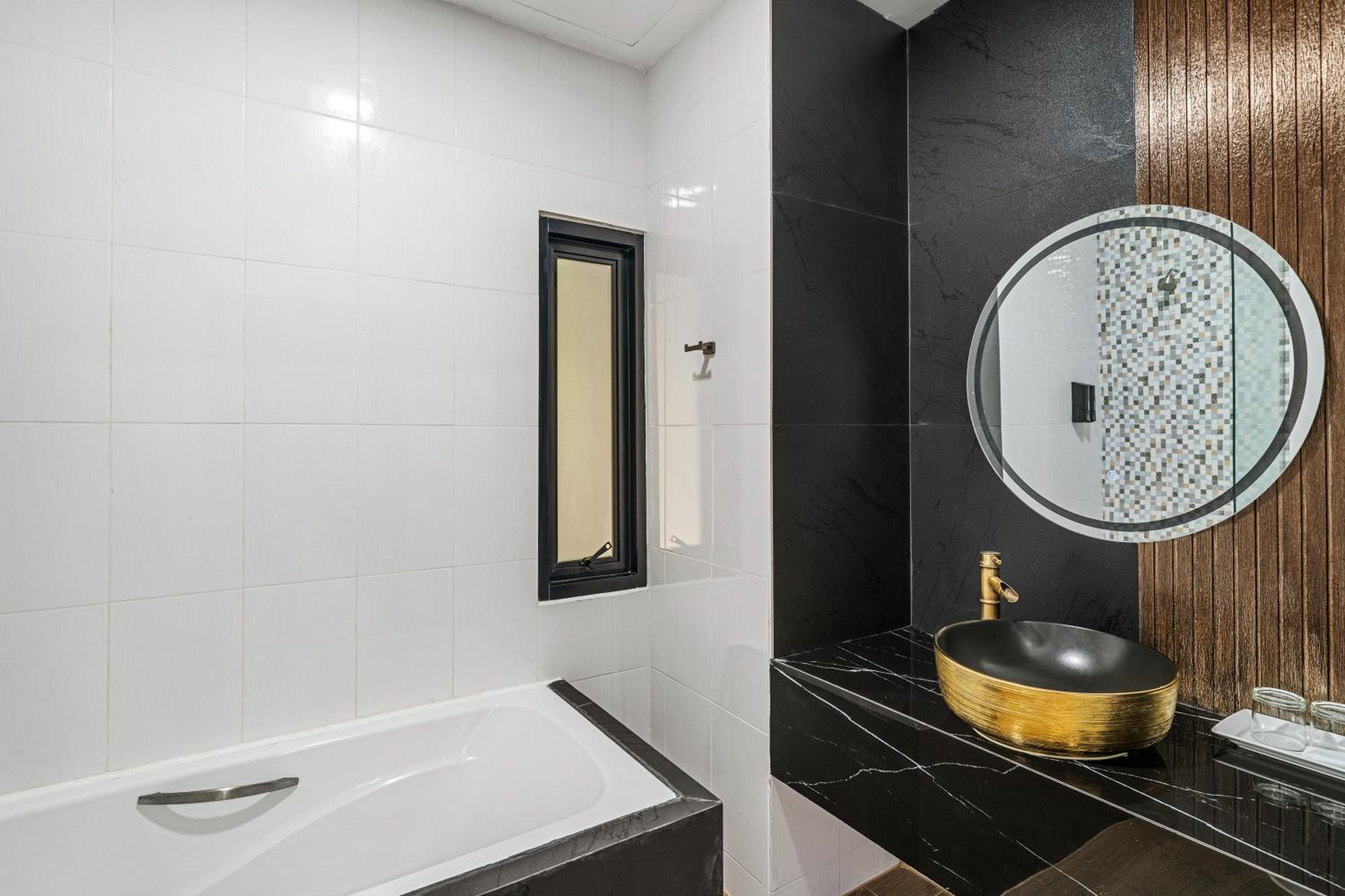 Deluxe Double or Twin Room with Garden View - Photo 5