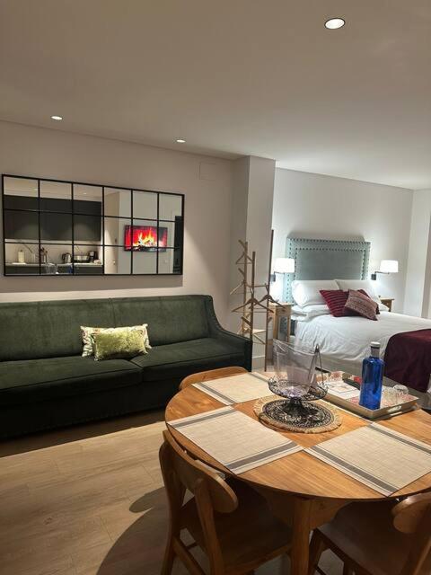 Classic Apartment - Photo 7