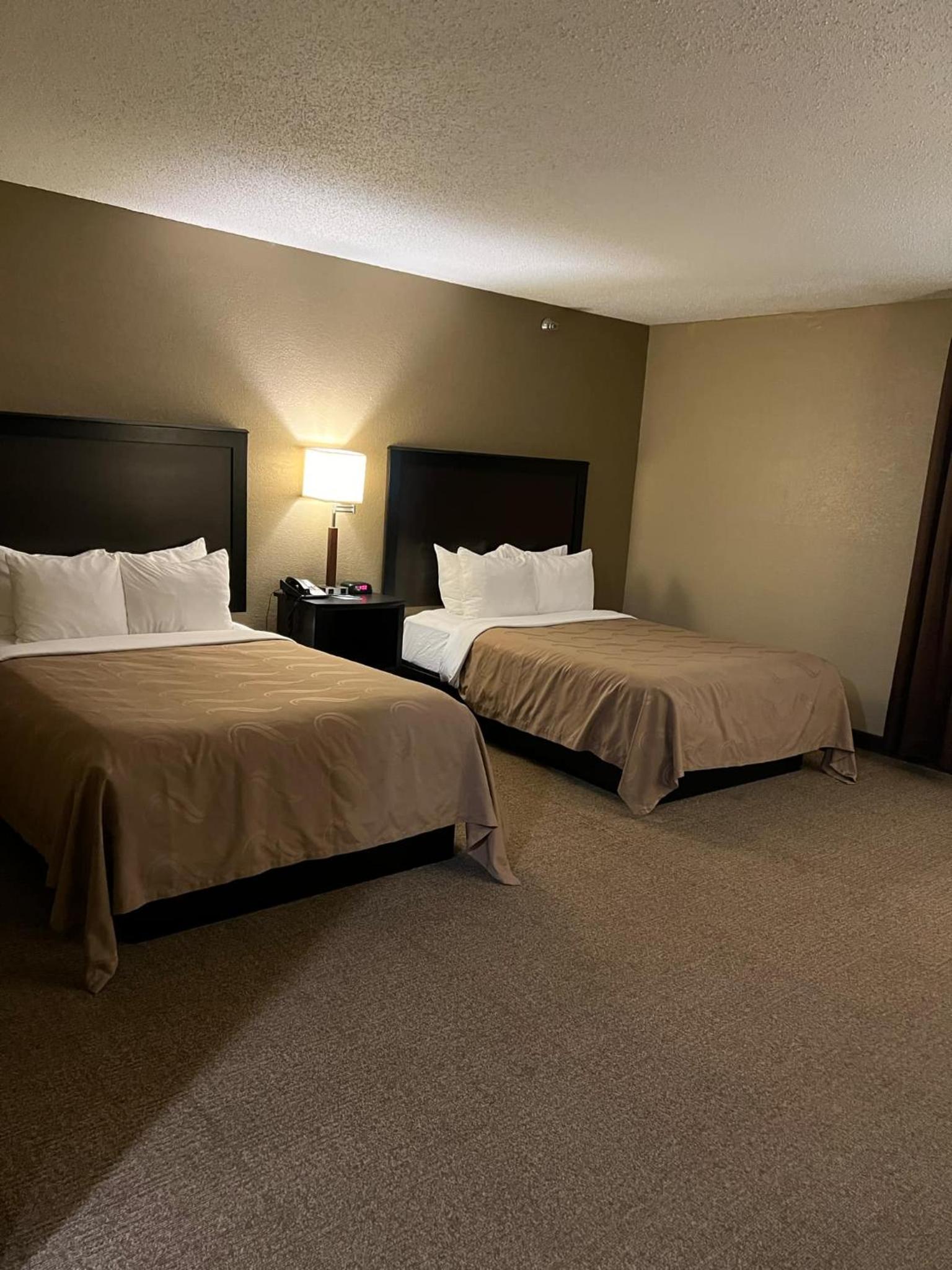 Double Room with Two Double Beds - Accessible/Non-Smoking - Photo 1