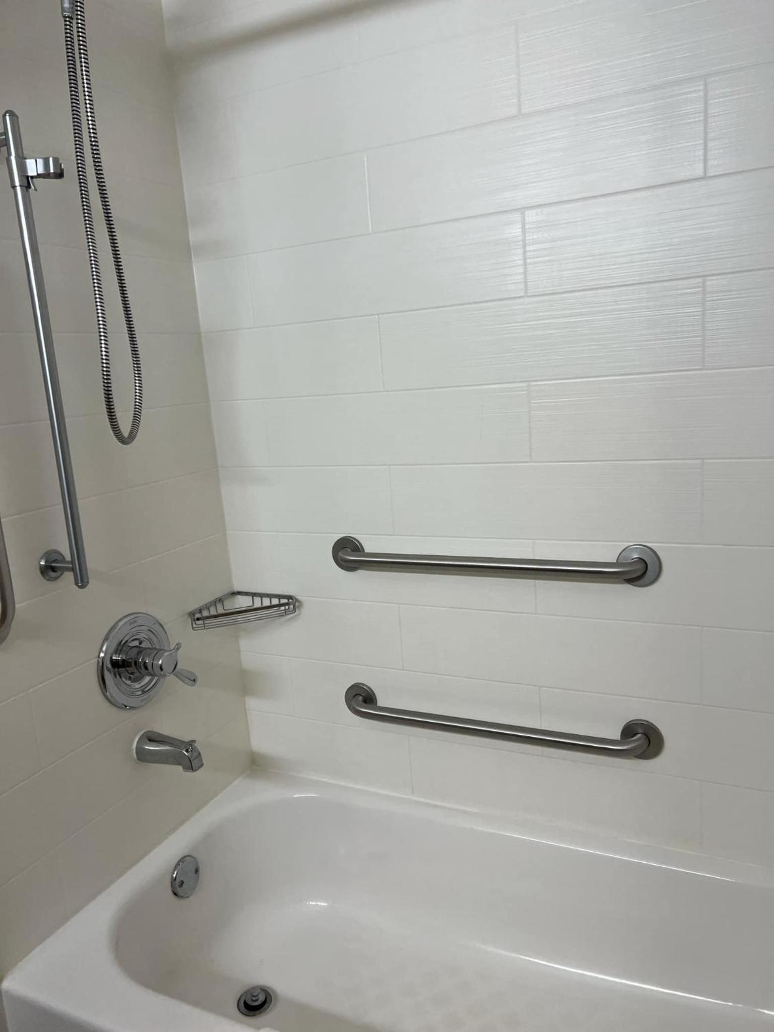 King Room - Accessible/Non-Smoking - Photo 4