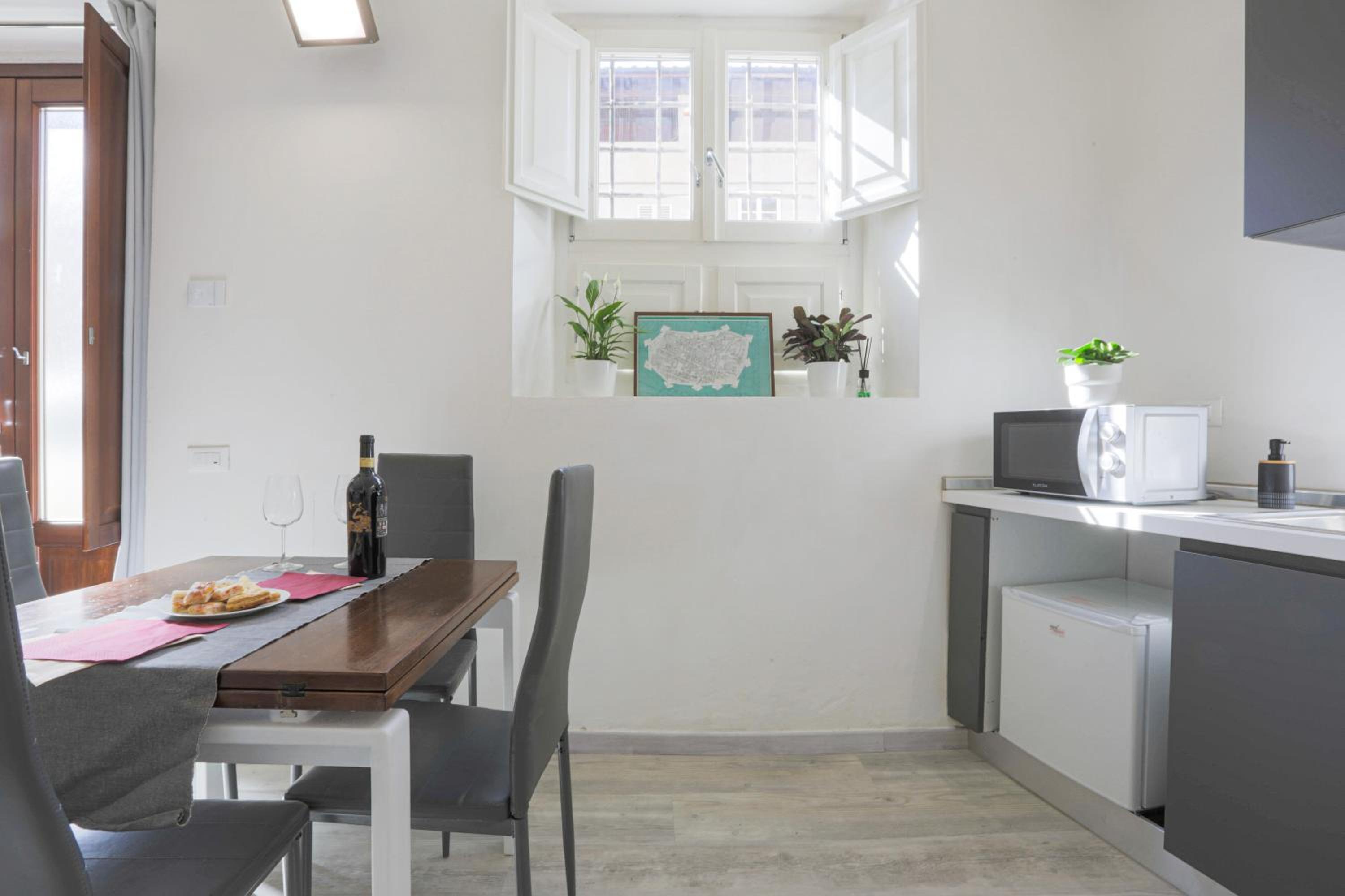 One-Bedroom Apartment - Photo 13