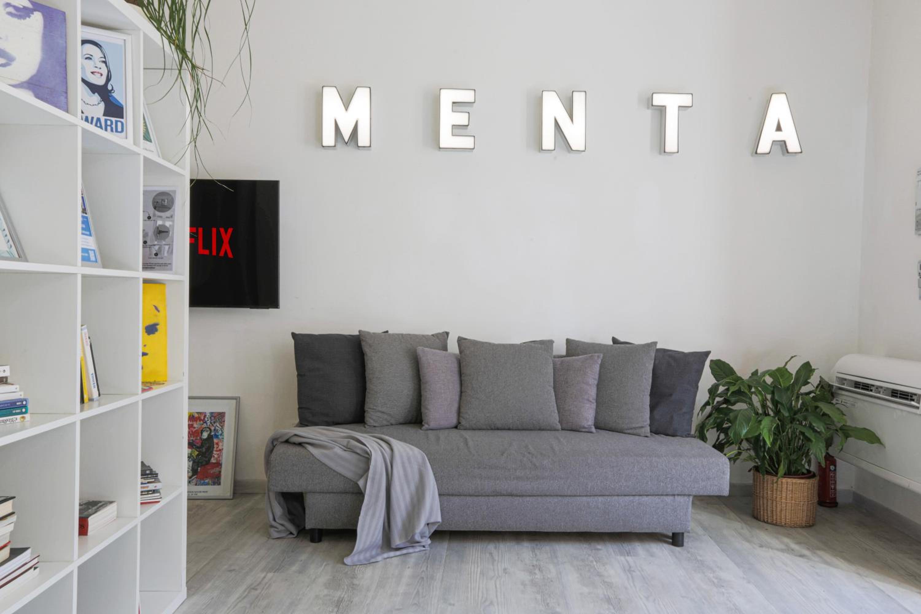 One-Bedroom Apartment - Photo 46