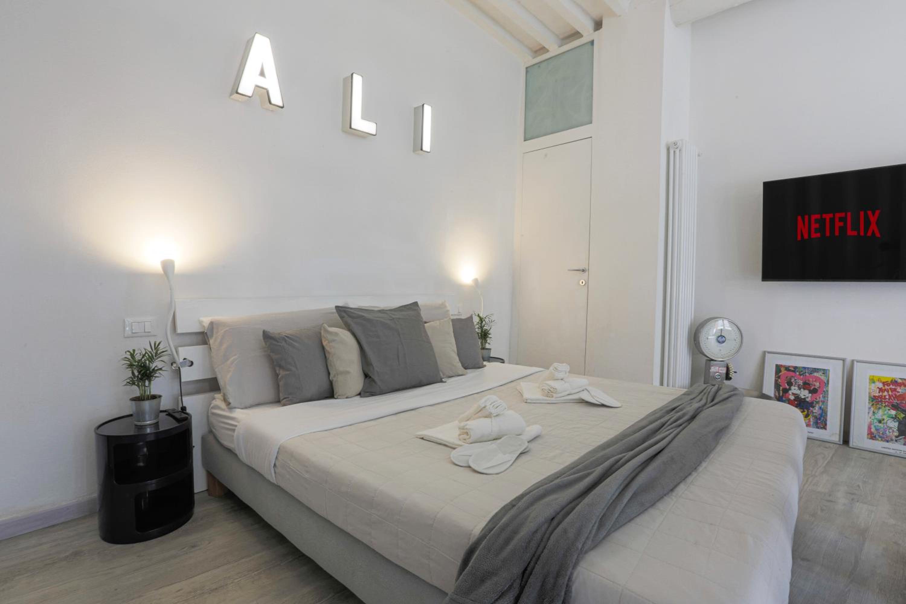 One-Bedroom Apartment - Photo 47