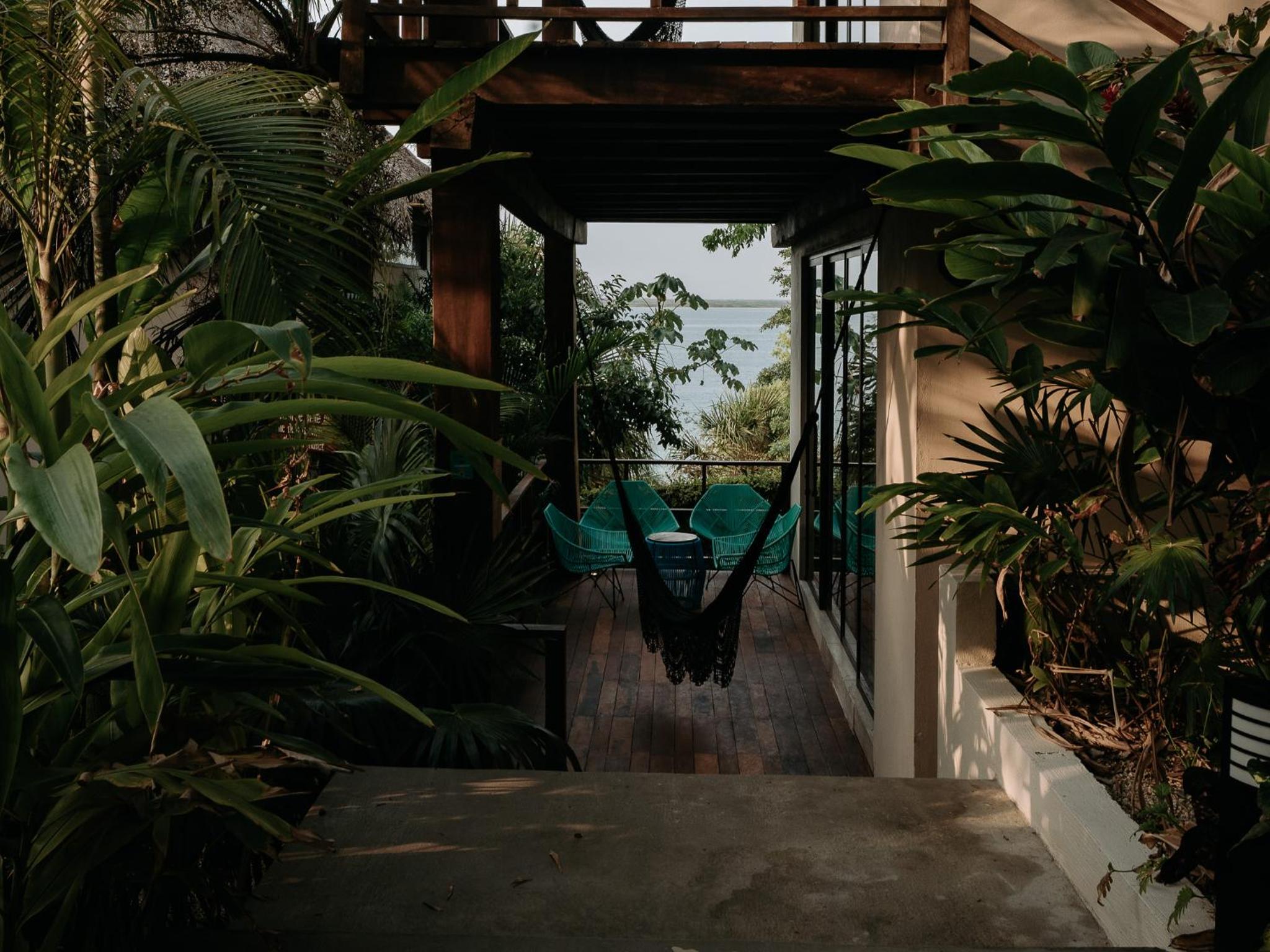 Deluxe Double with Balcony Garden View - Photo 6