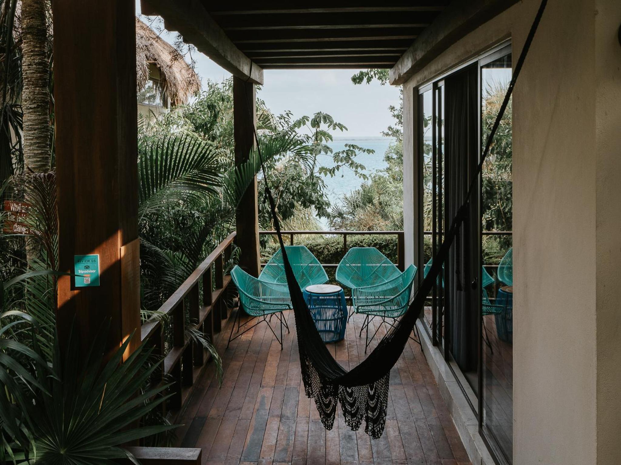 Deluxe Double with Balcony Garden View - Photo 8
